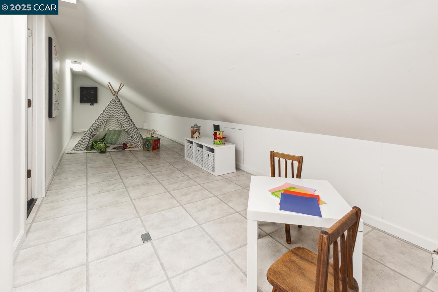 598 El Capitan Dr