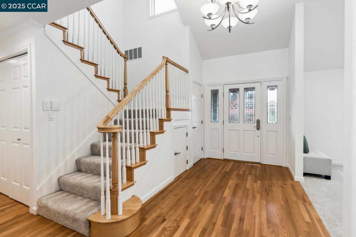 598 El Capitan Dr