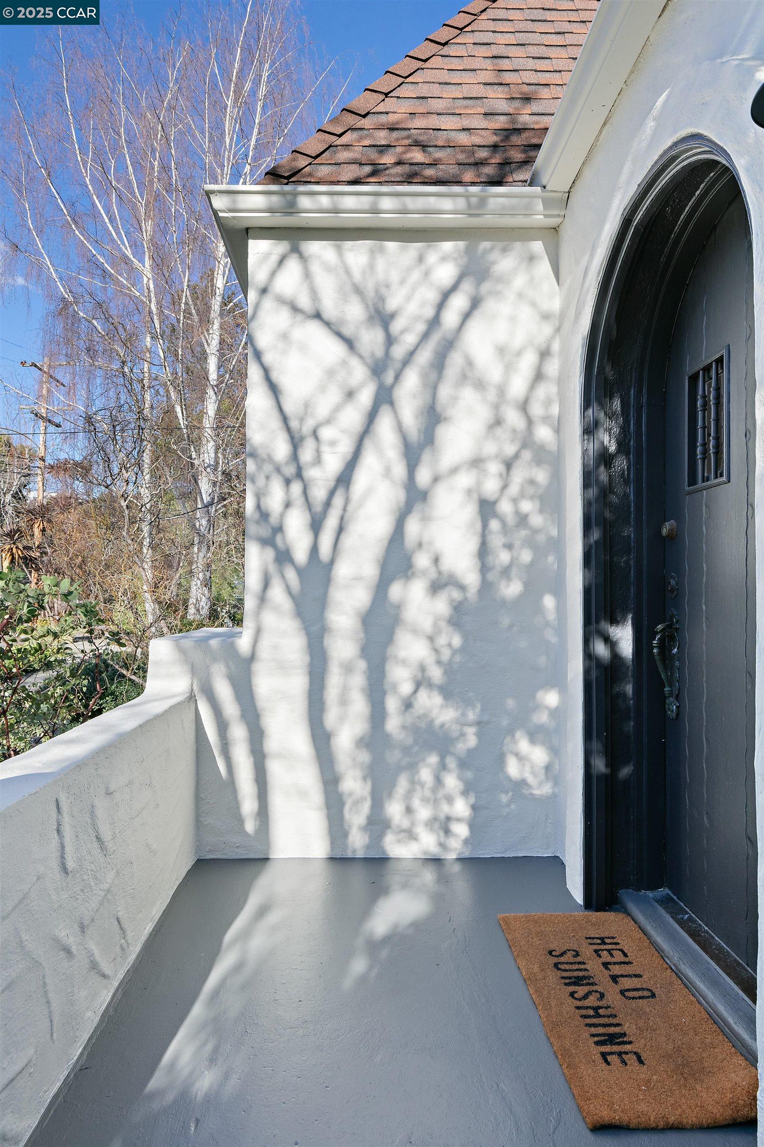 4660 Dolores Ave
