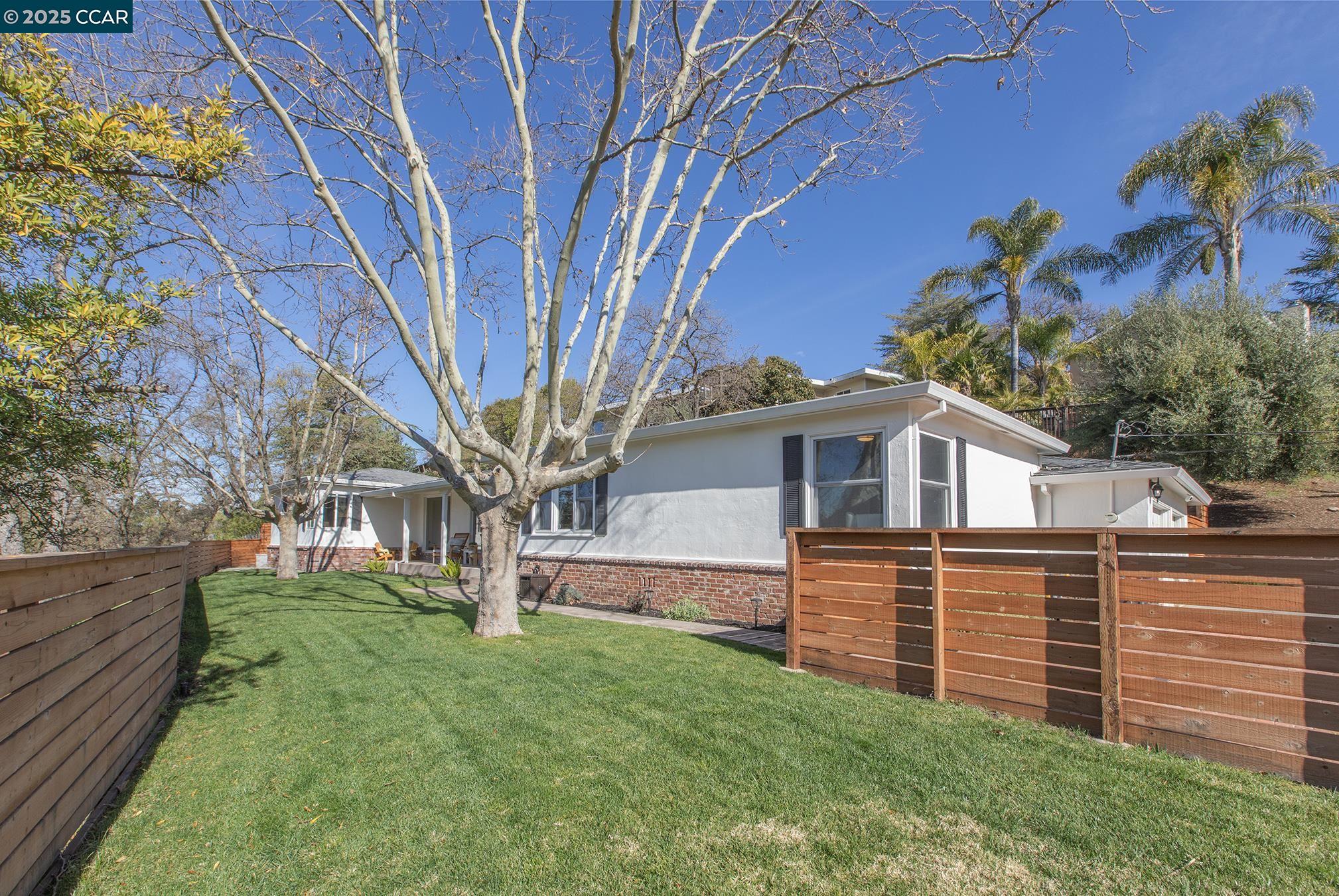 842 Holly Hill Dr