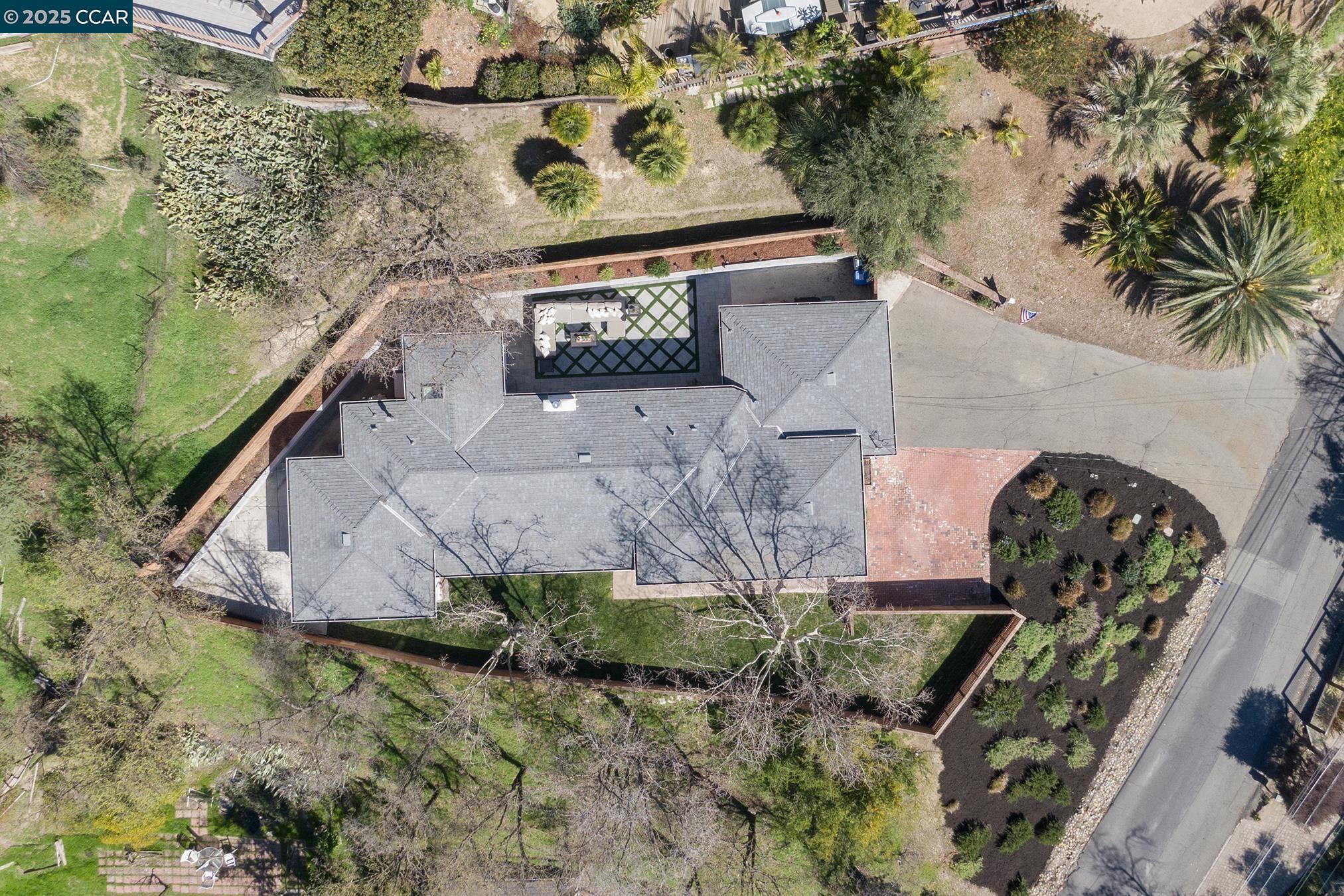 842 Holly Hill Dr