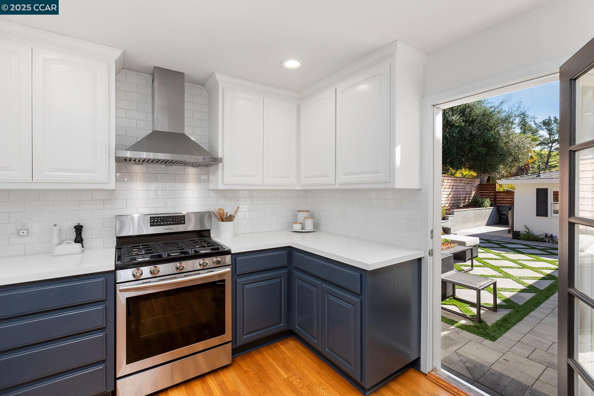 842 Holly Hill Dr