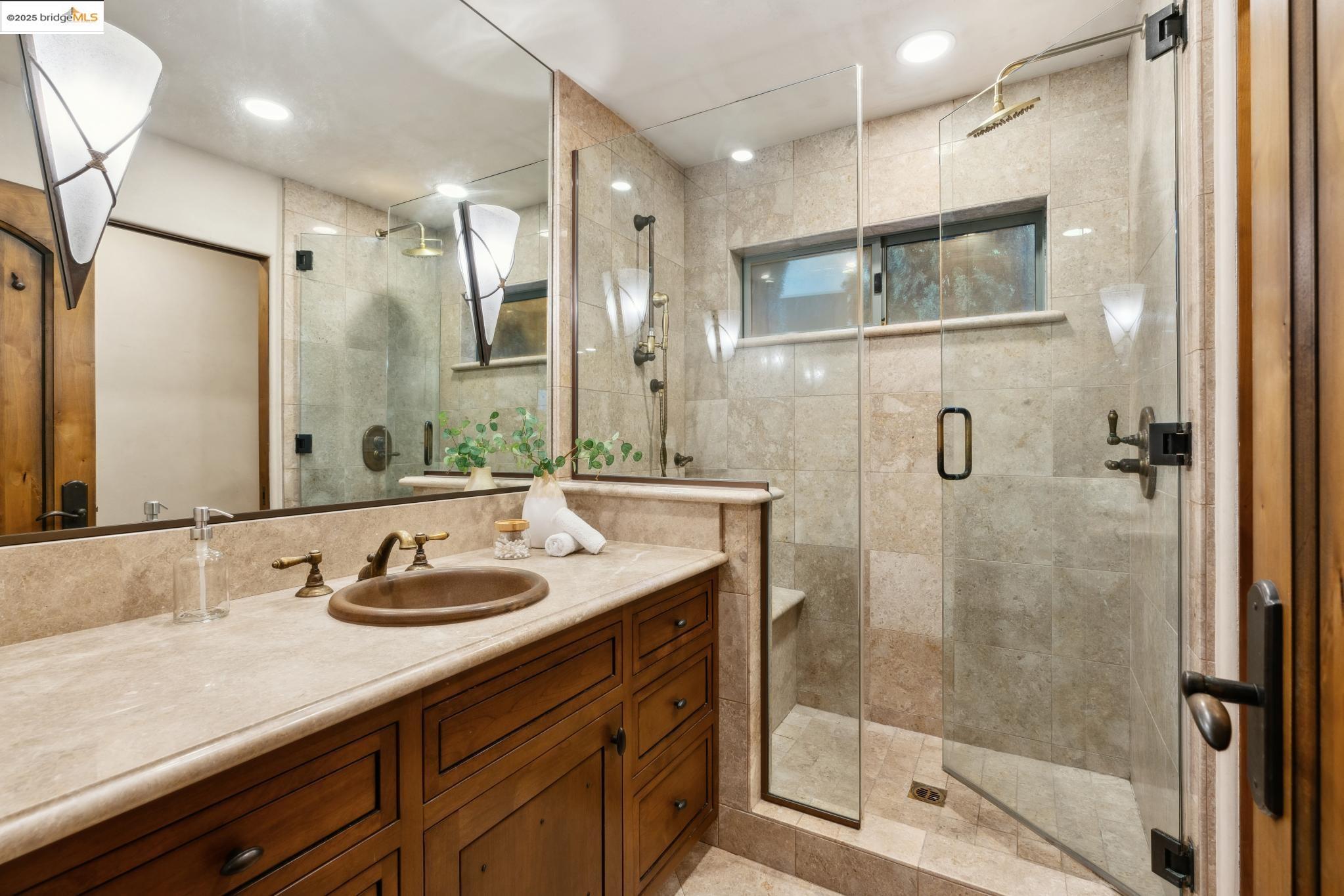 6 Perth Pl