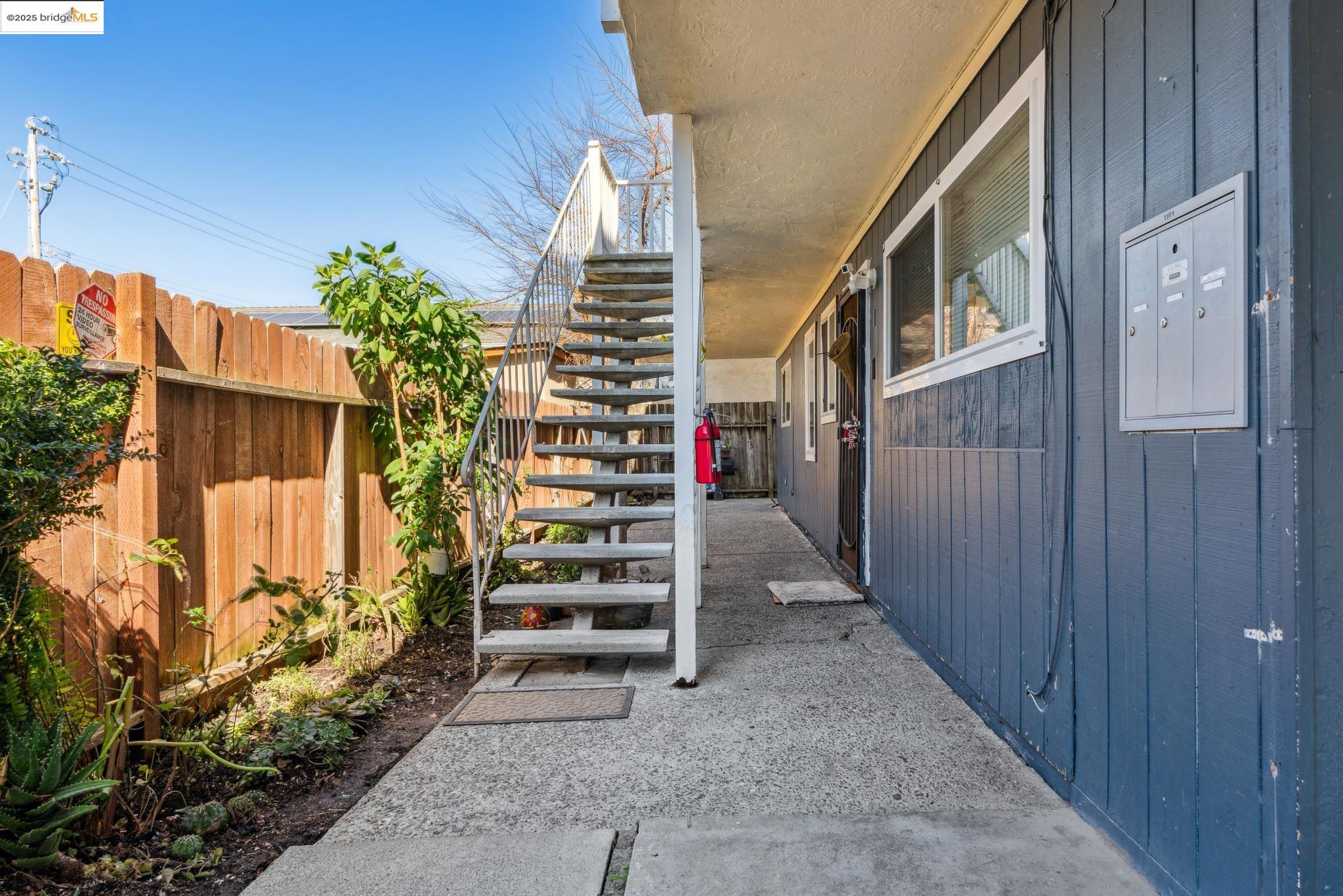 1109 Broadway Ave.
