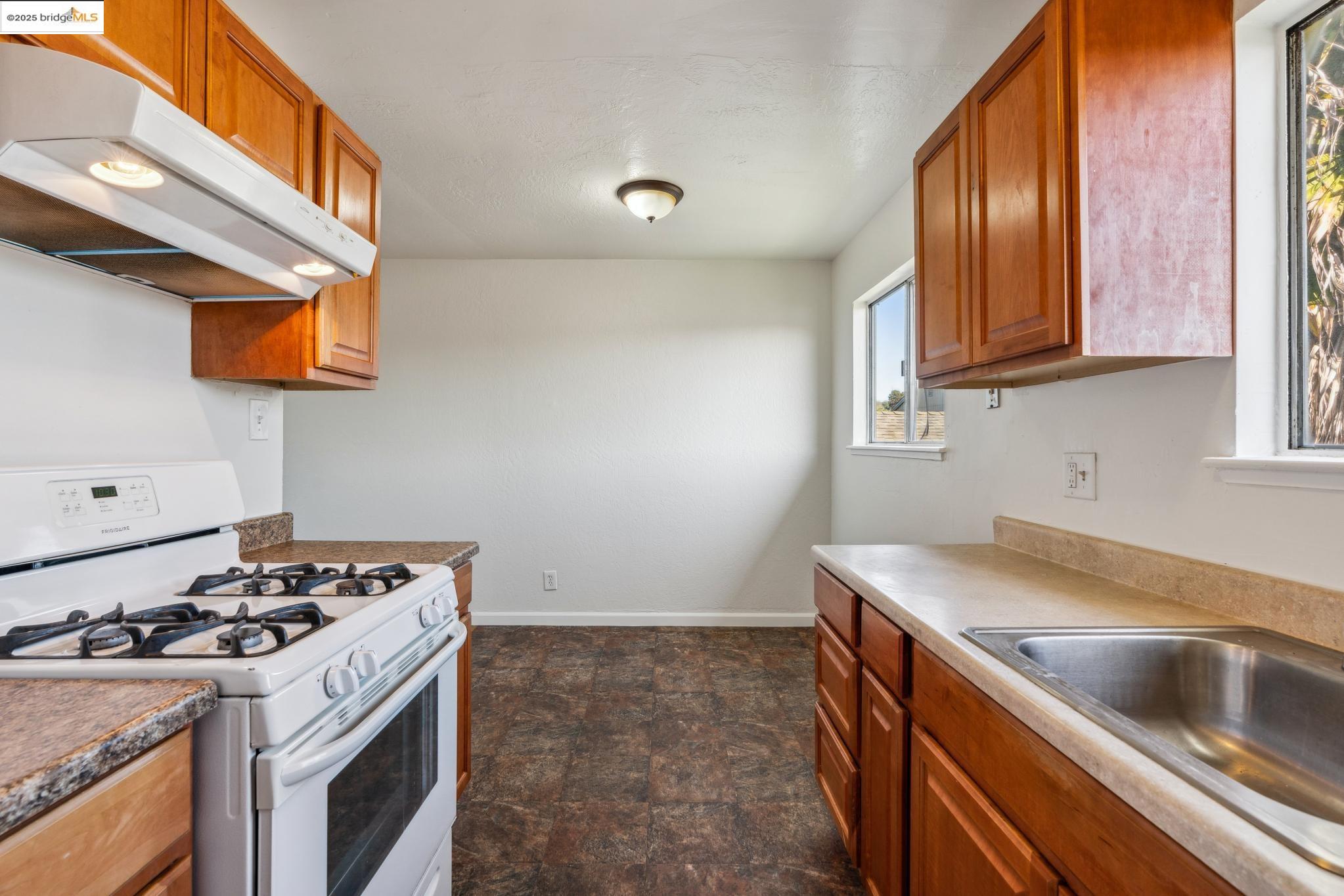 1109 Broadway Ave.
