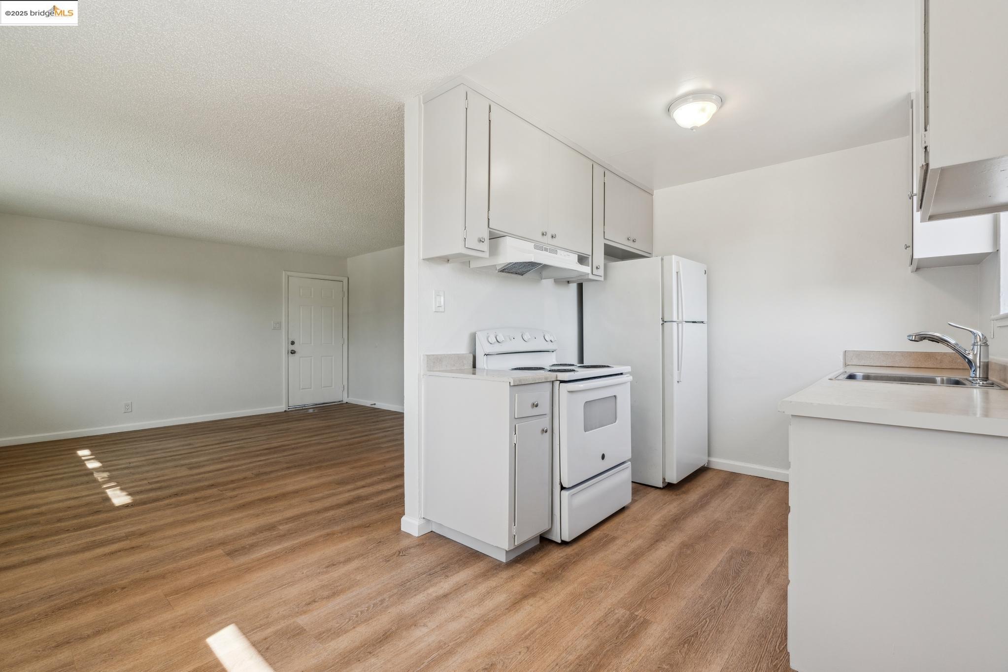 1109 Broadway Ave.