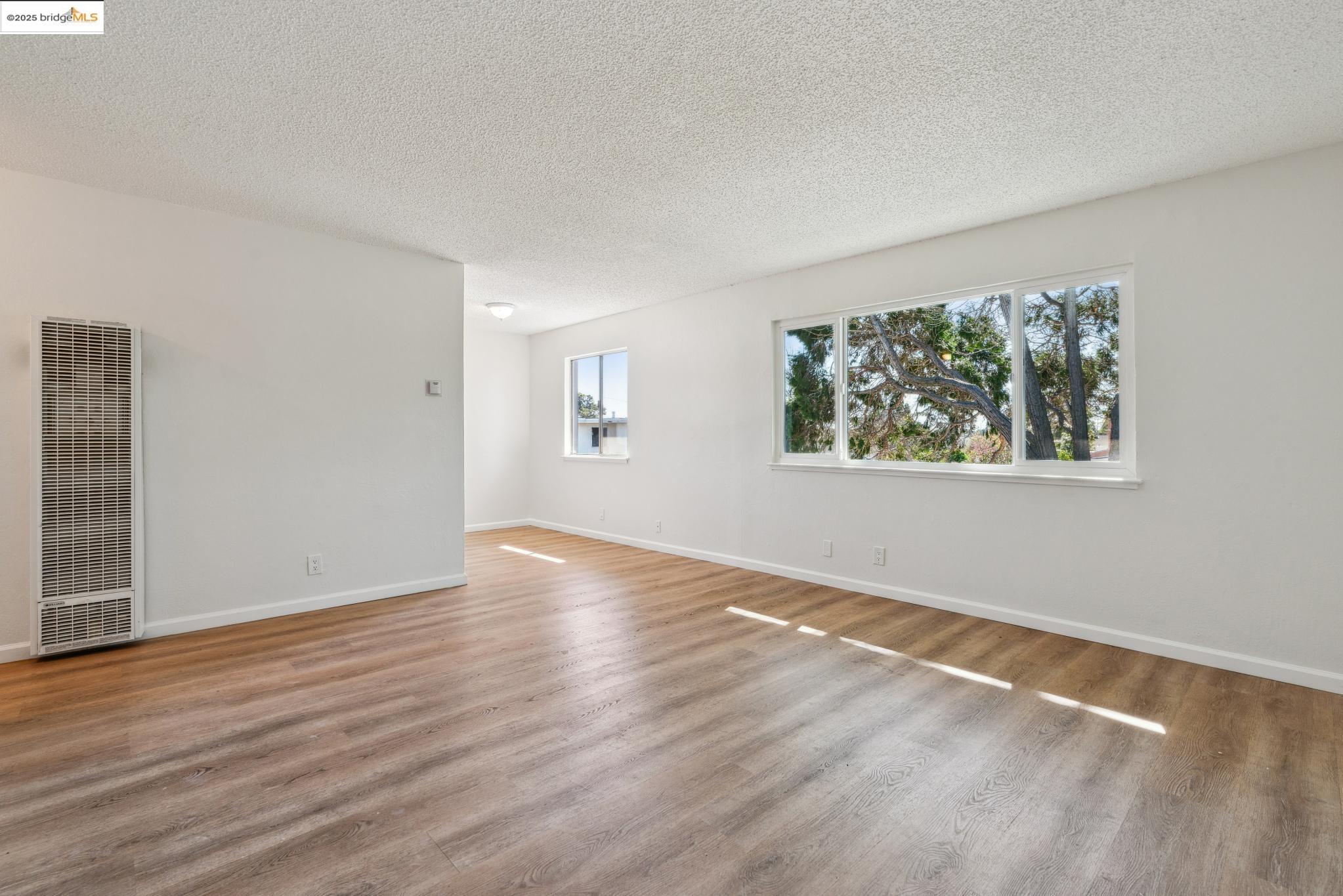 1109 Broadway Ave.