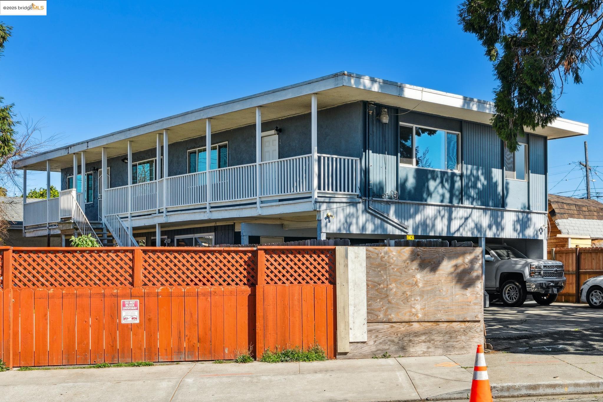 1109 Broadway Ave.