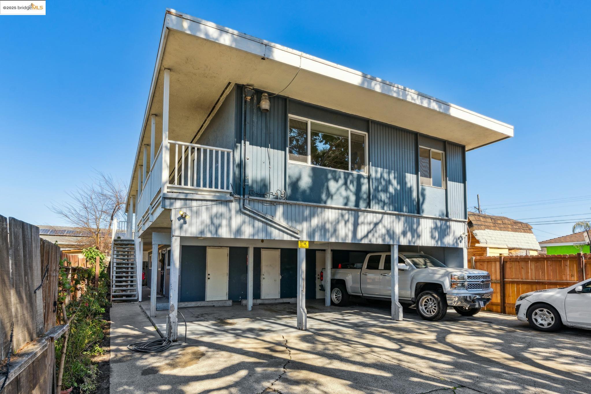 1109 Broadway Ave.