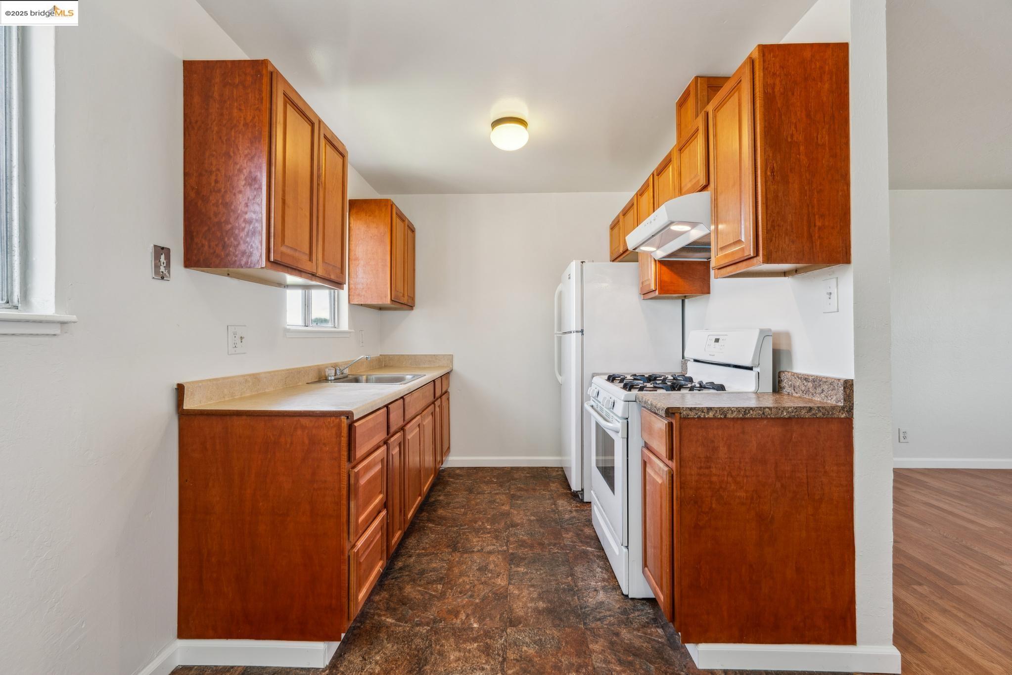 1109 Broadway Ave.