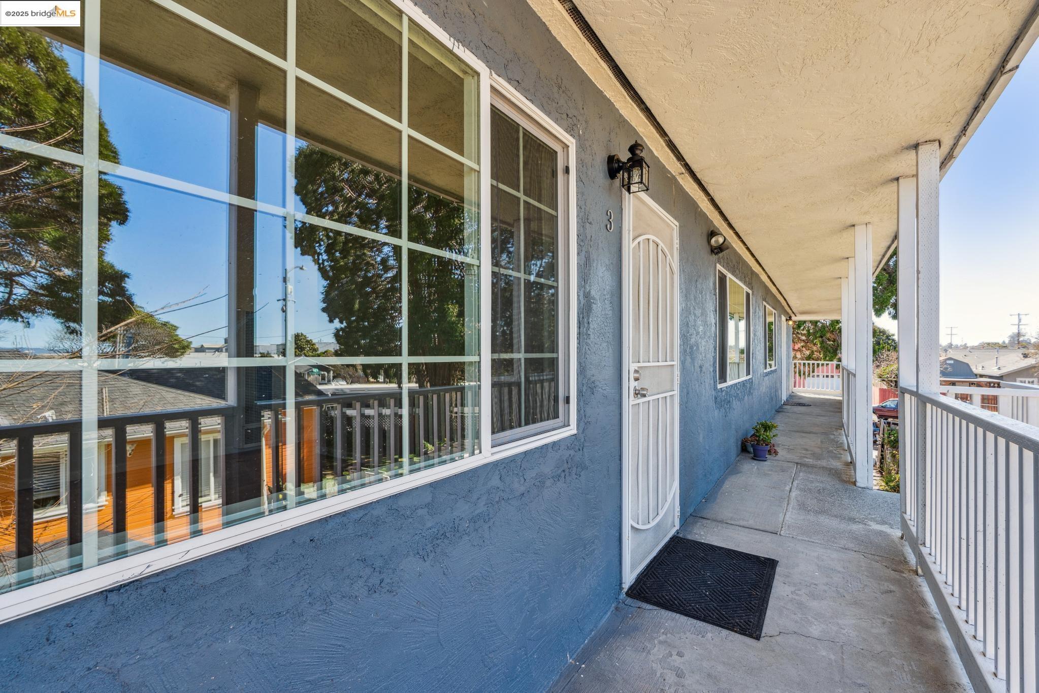 1109 Broadway Ave.