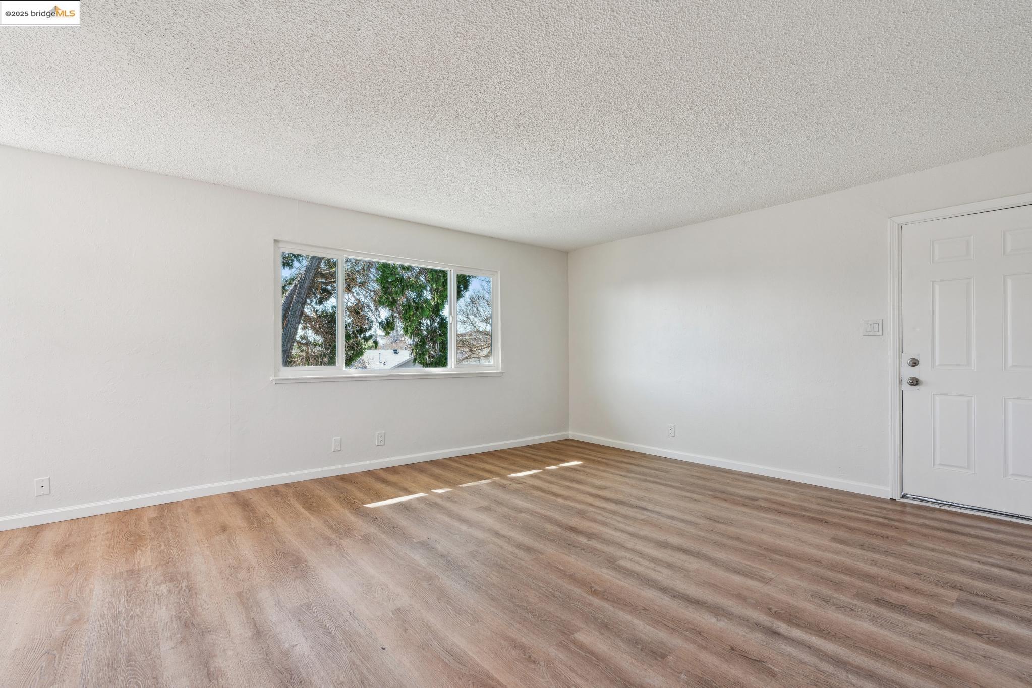 1109 Broadway Ave.