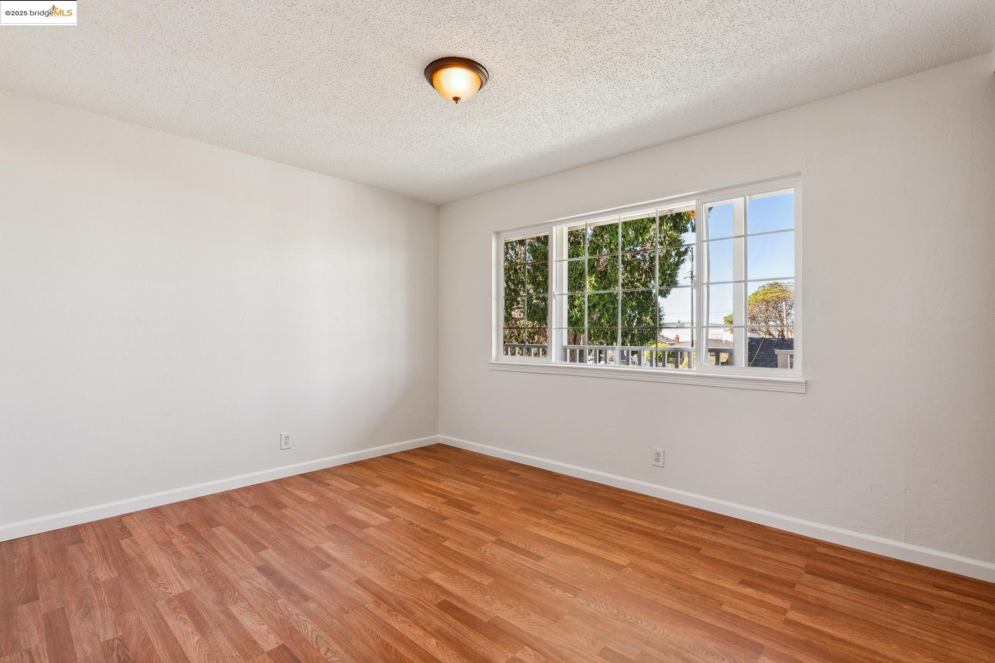 1109 Broadway Ave.