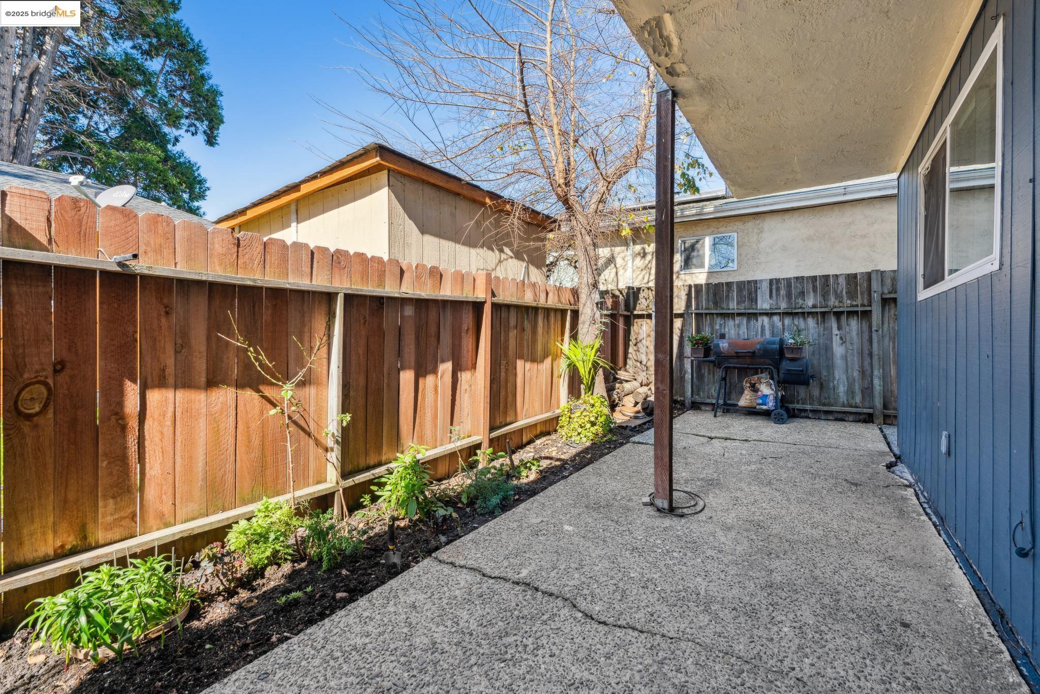1109 Broadway Ave.