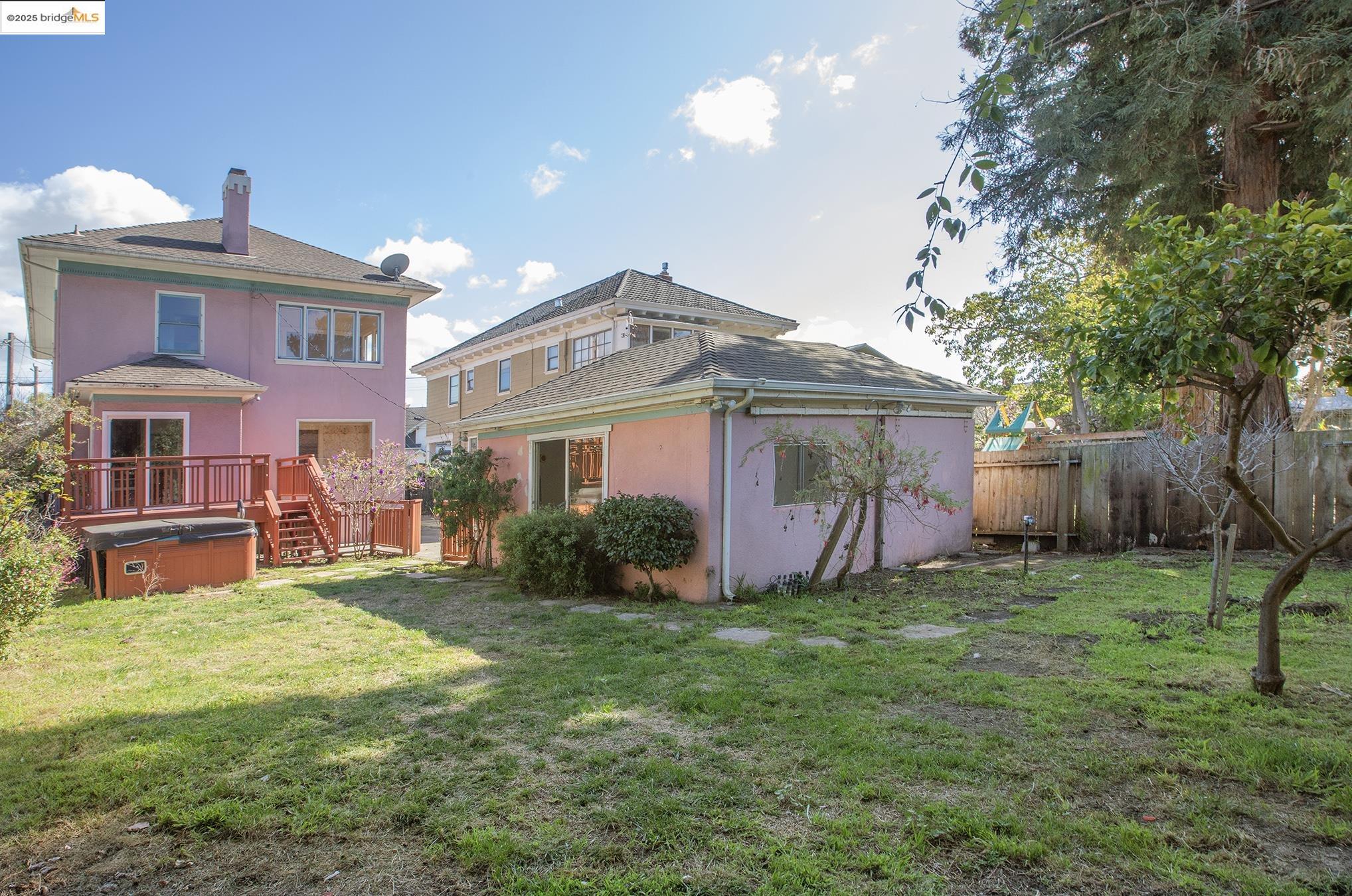 5909 Claremont Ave