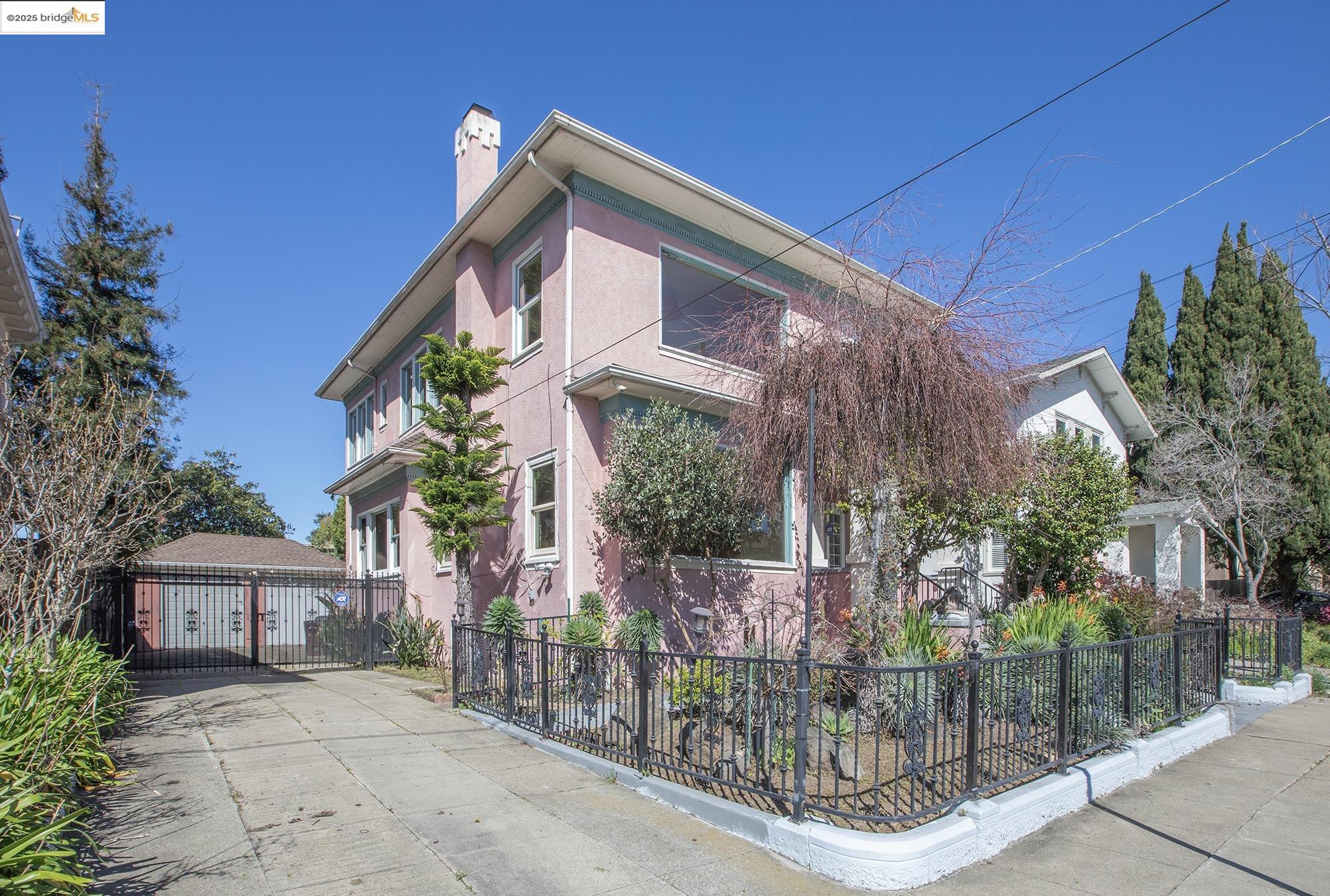 5909 Claremont Ave
