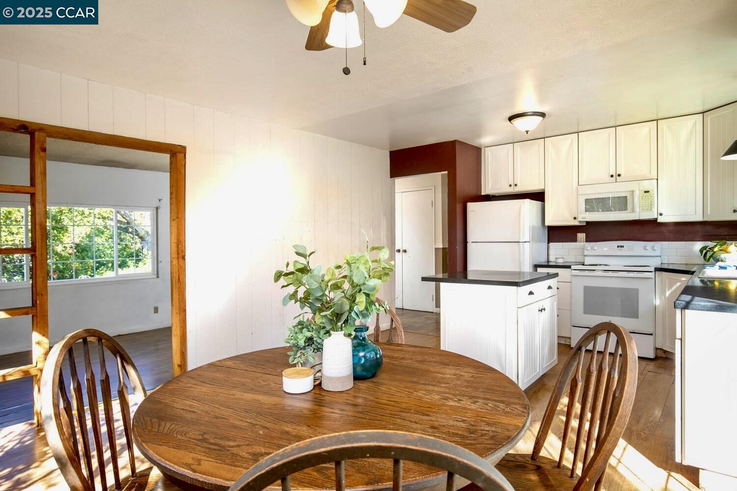 16 Lagunita Ct