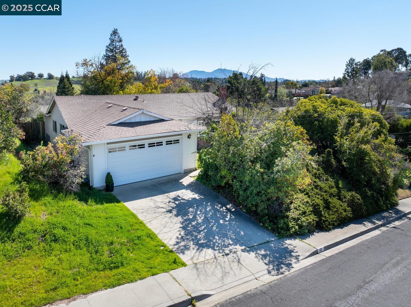 16 Lagunita Ct