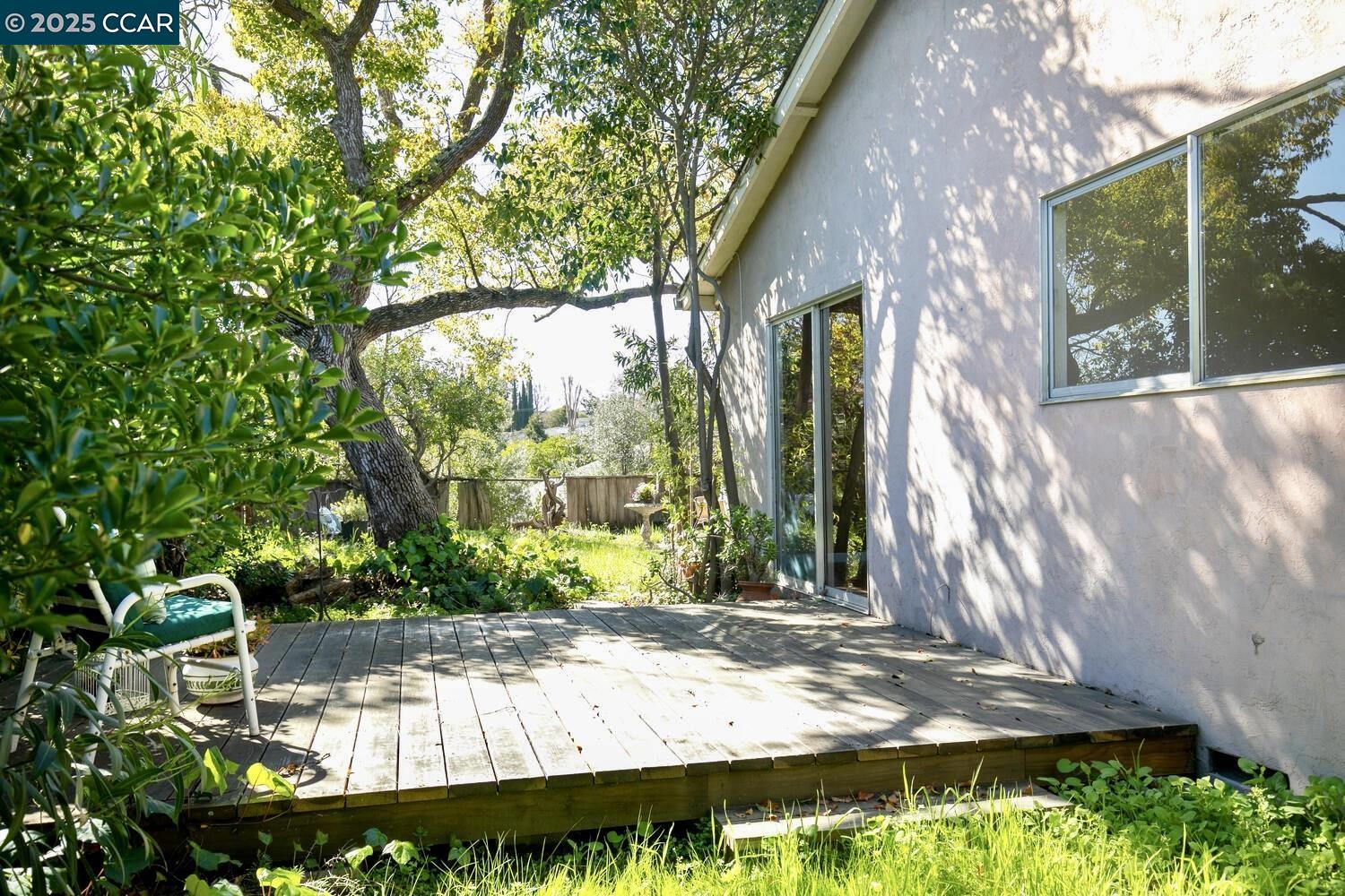 16 Lagunita Ct
