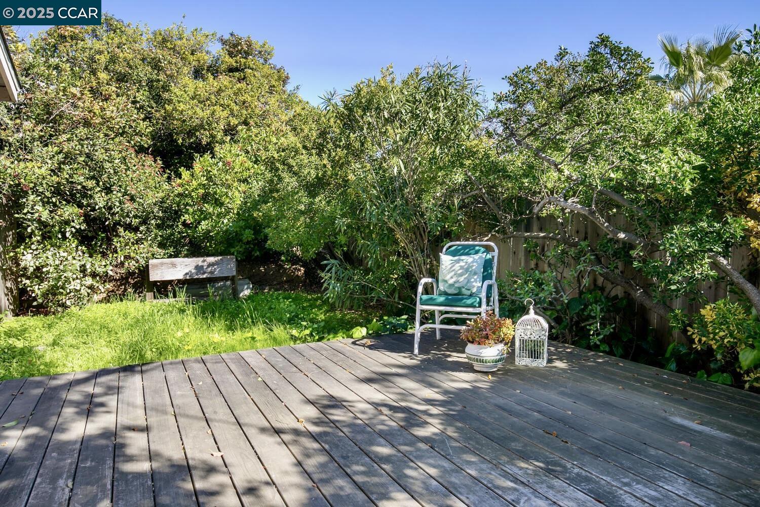 16 Lagunita Ct