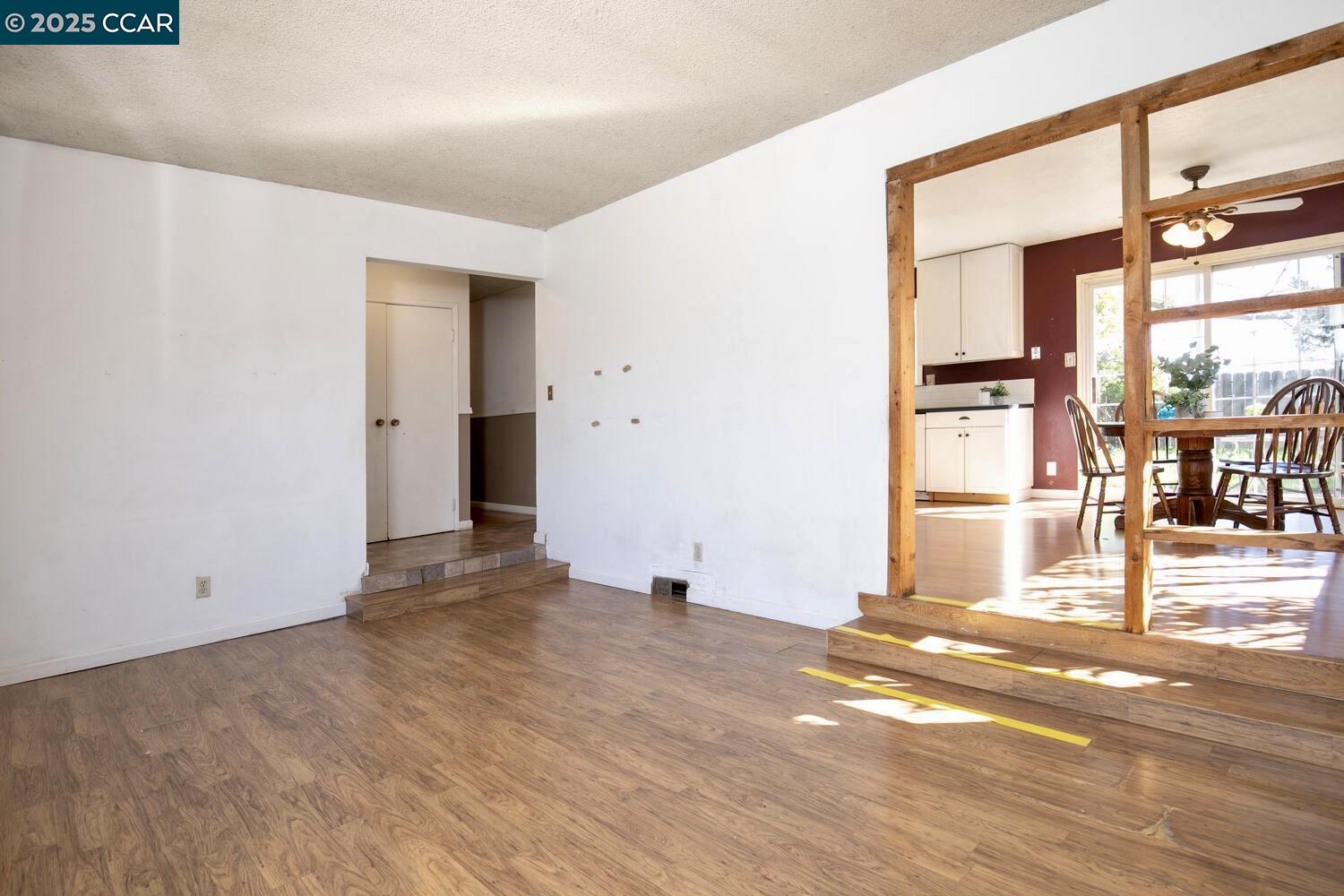 16 Lagunita Ct