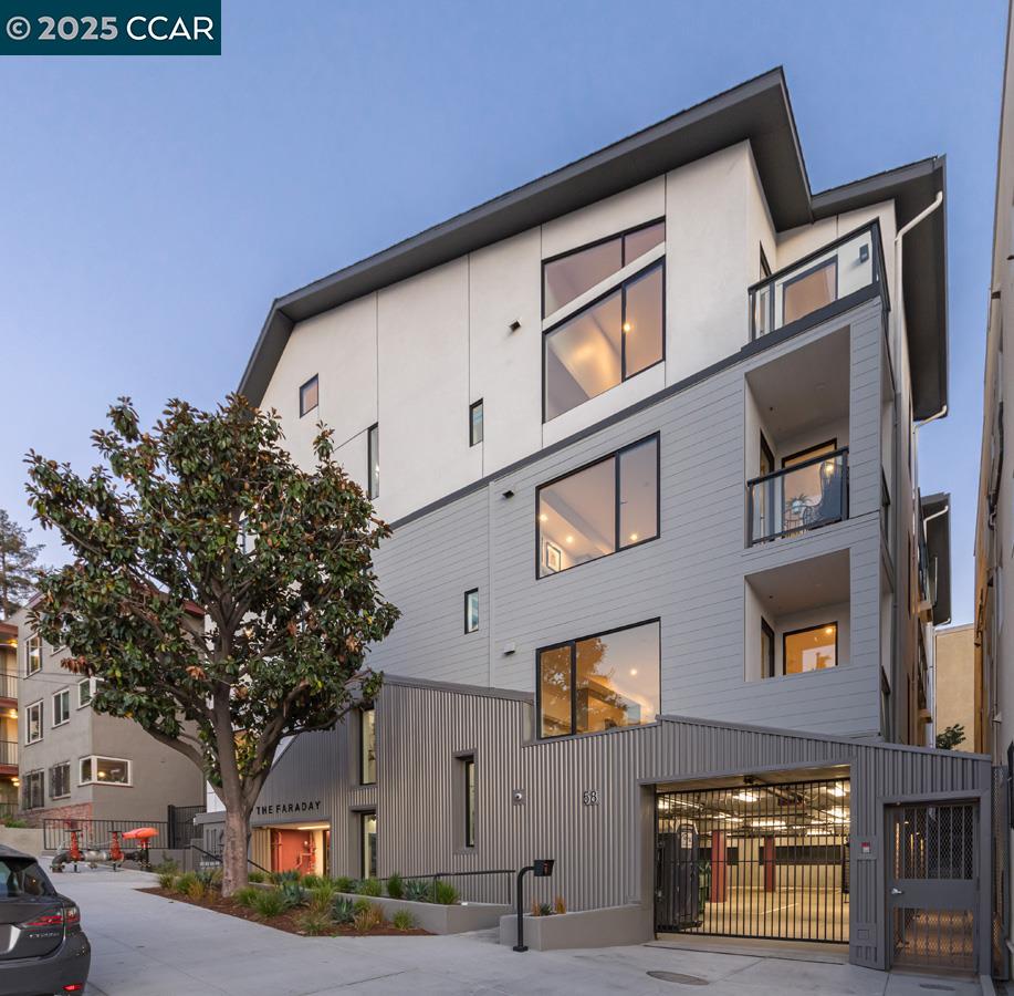 58 Vernon St # 401