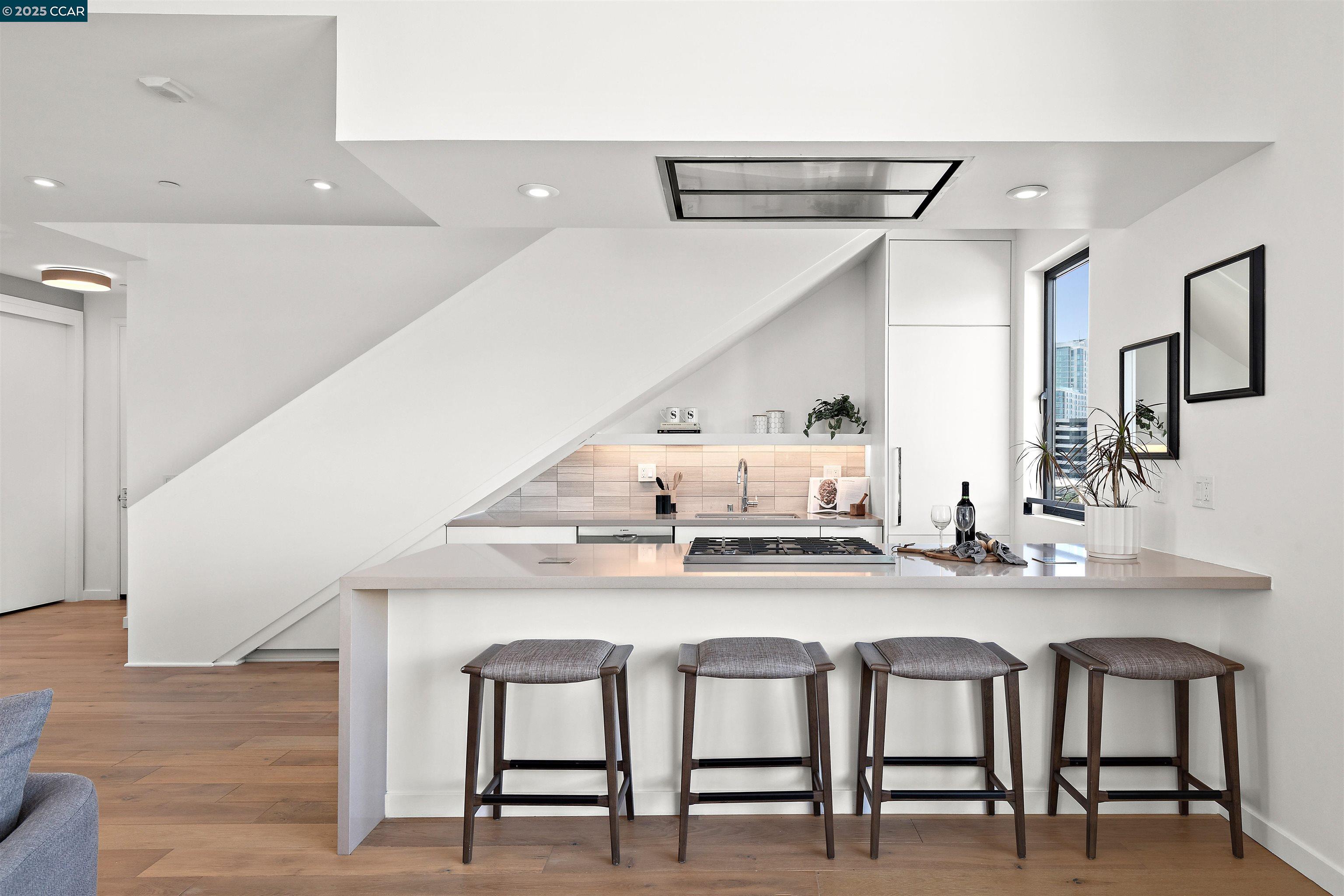 58 Vernon St # 401