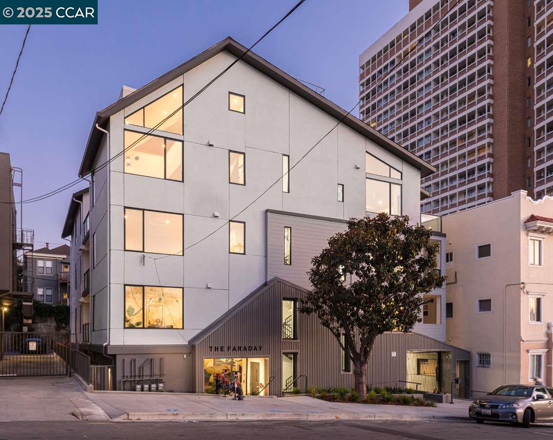 58 Vernon St # 401