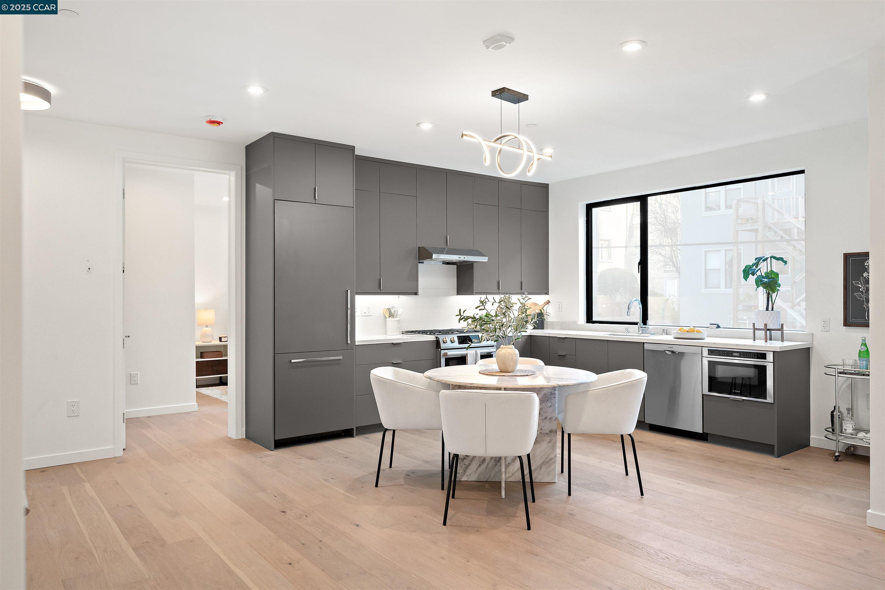 58 Vernon St # 303