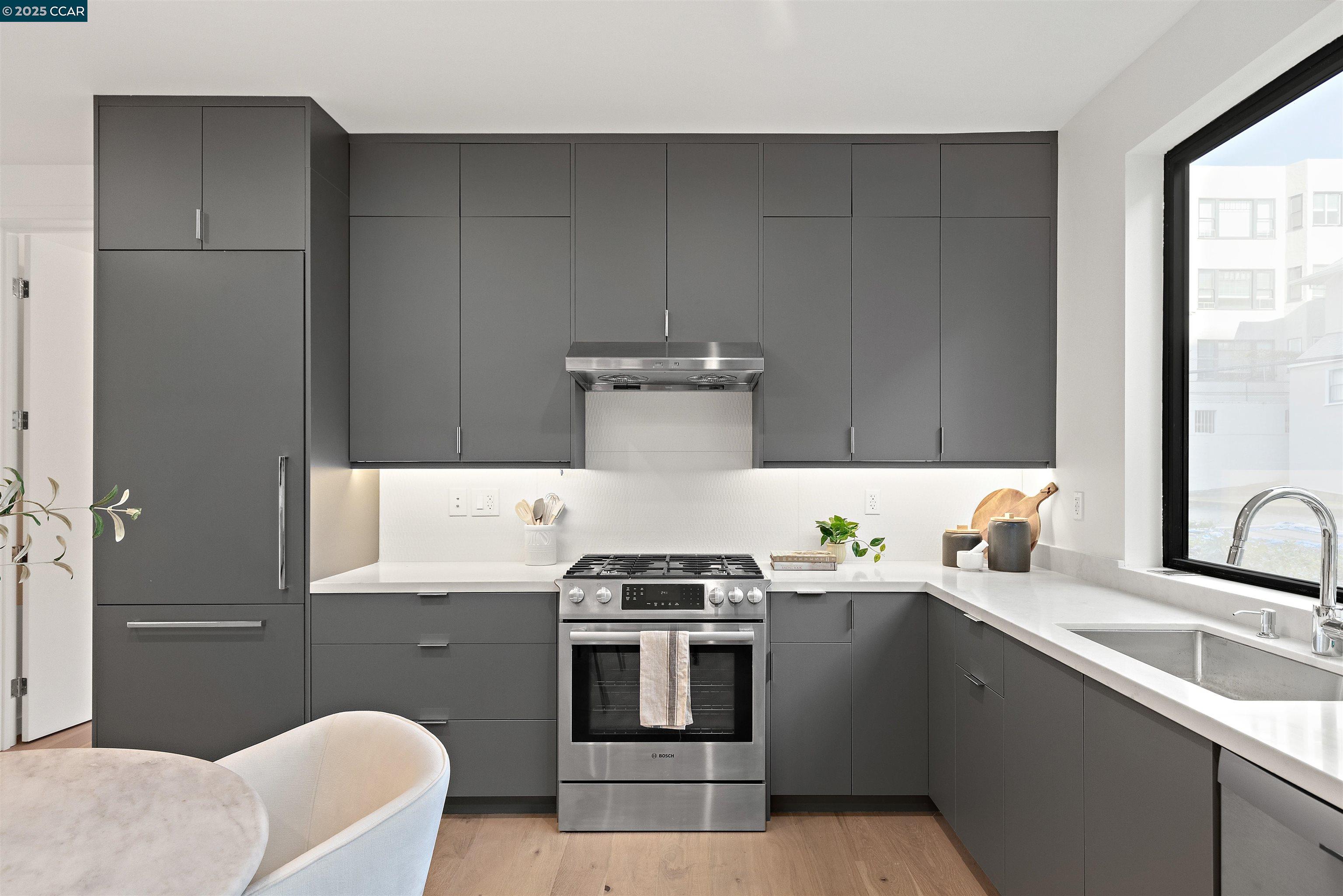 58 Vernon St # 303