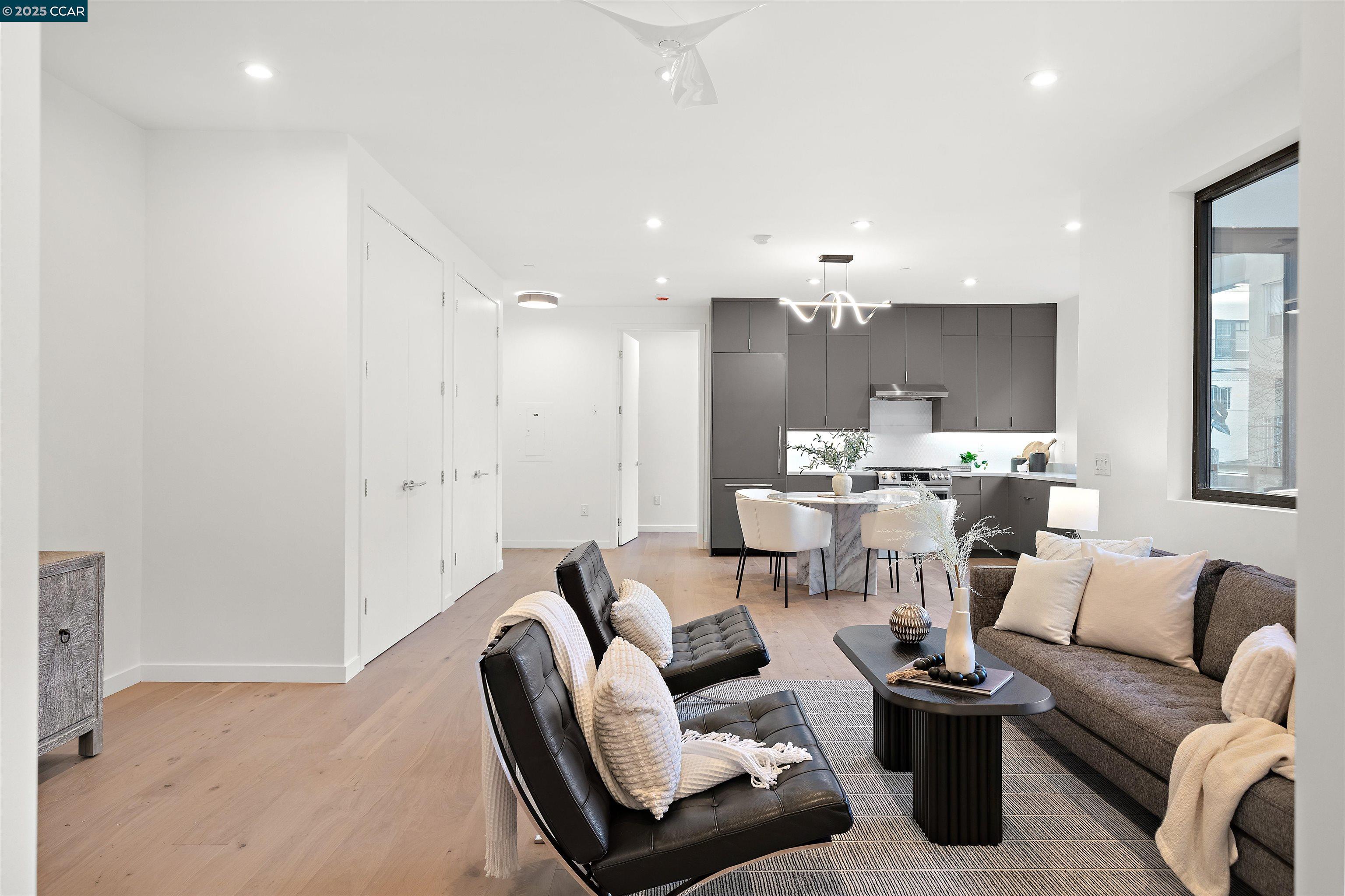 58 Vernon St # 303