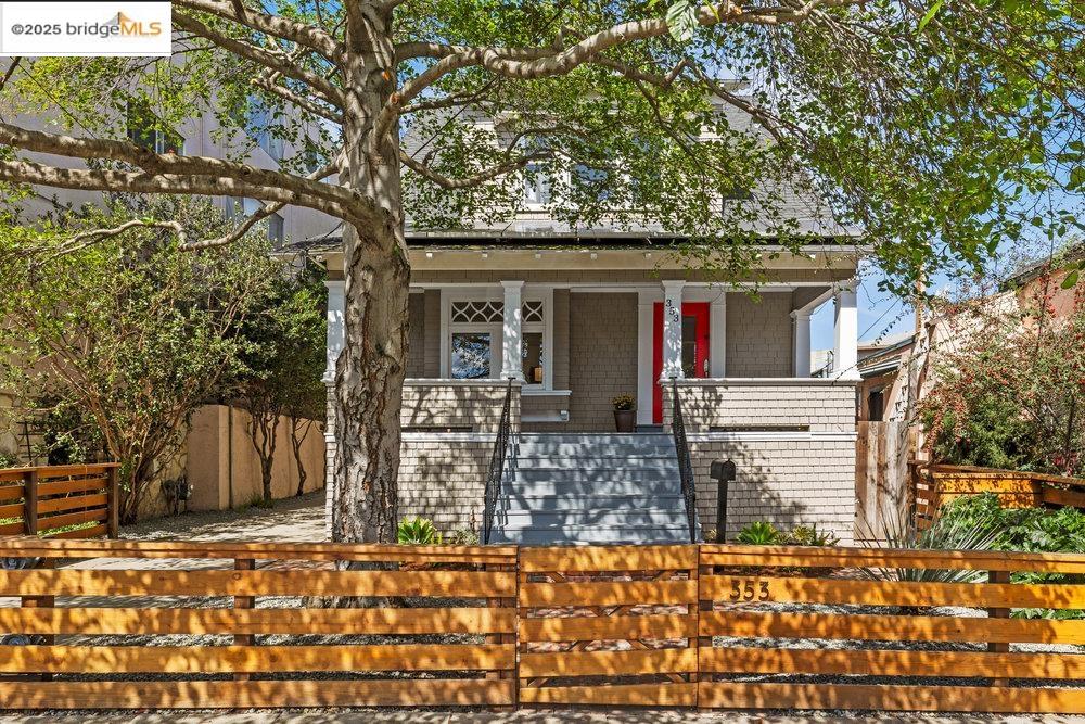 353 Lester Ave