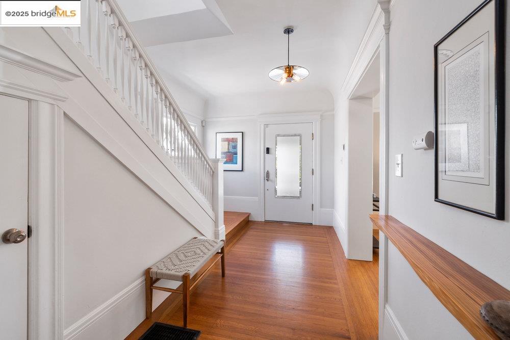 353 Lester Ave