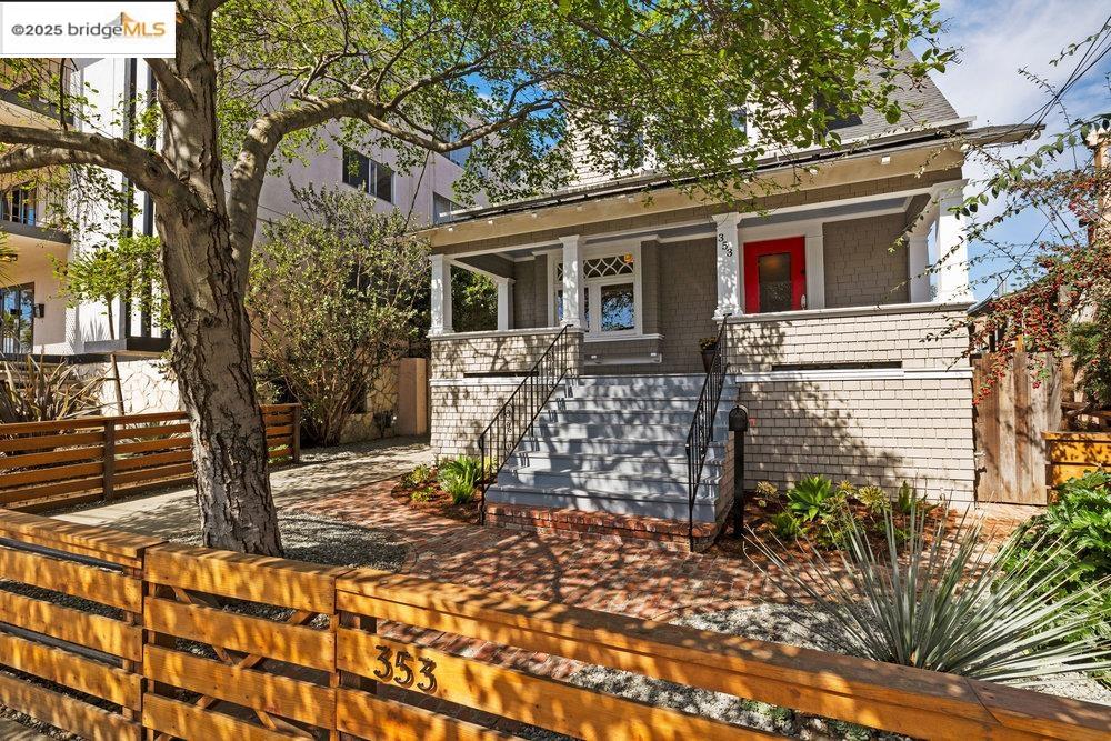 353 Lester Ave