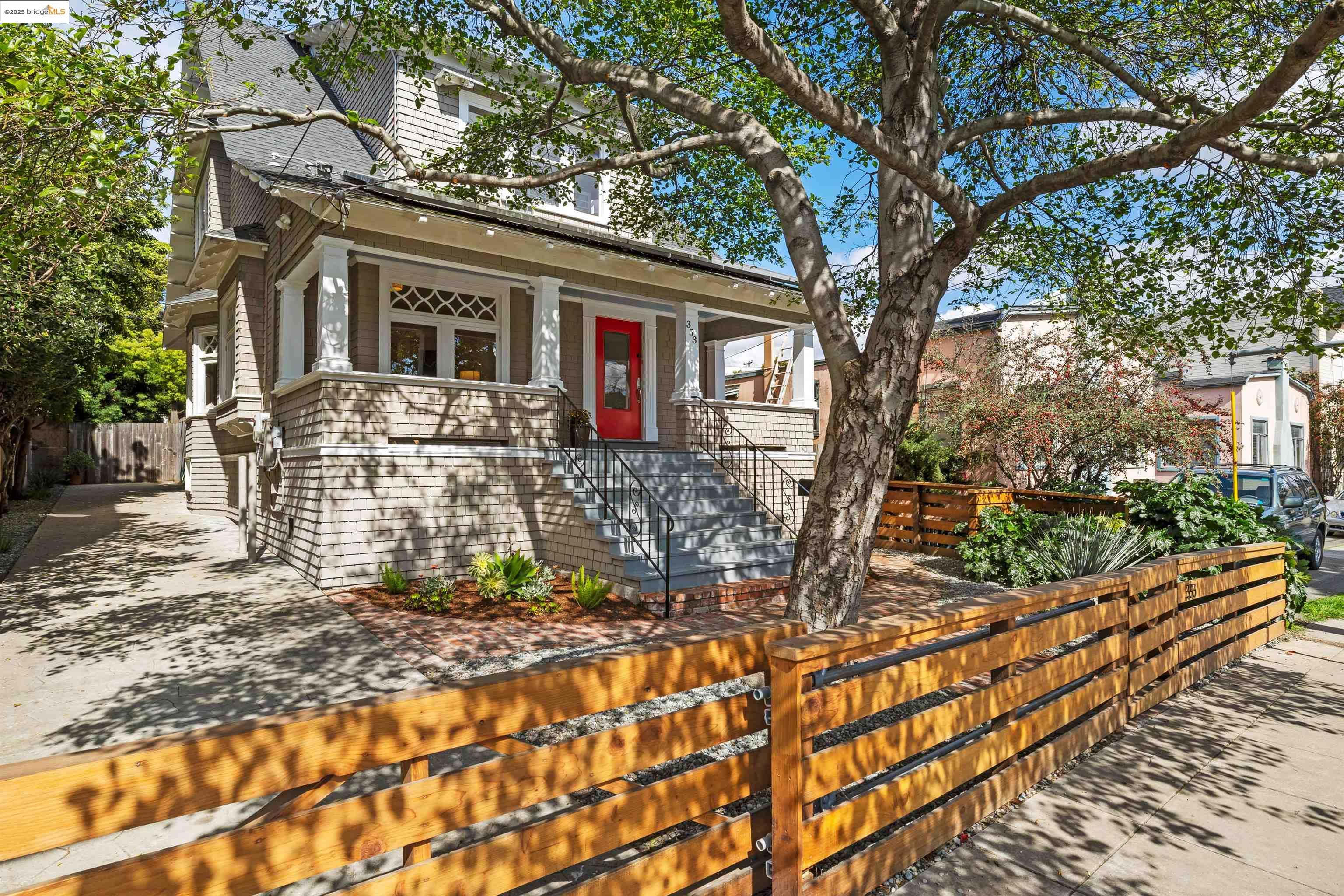 353 Lester Ave