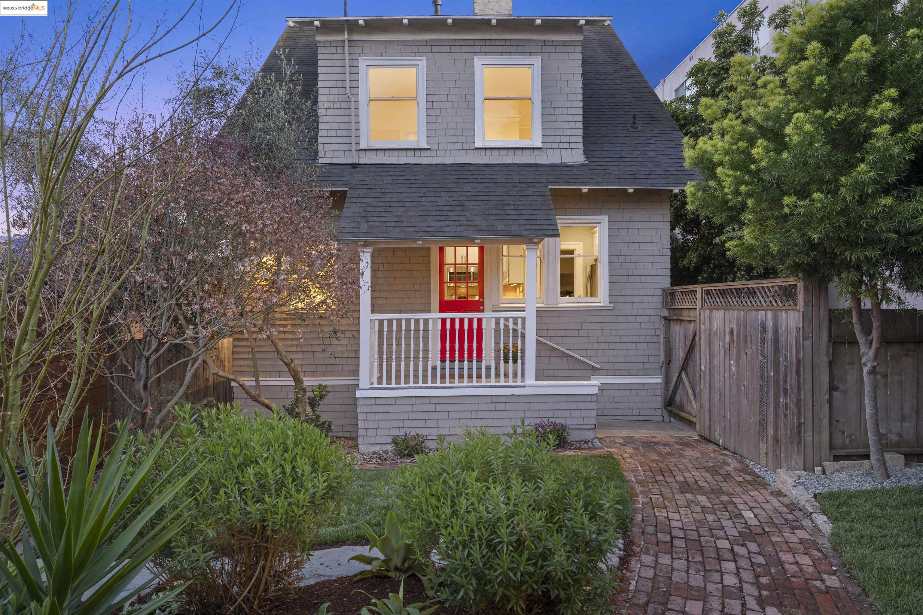 353 Lester Ave