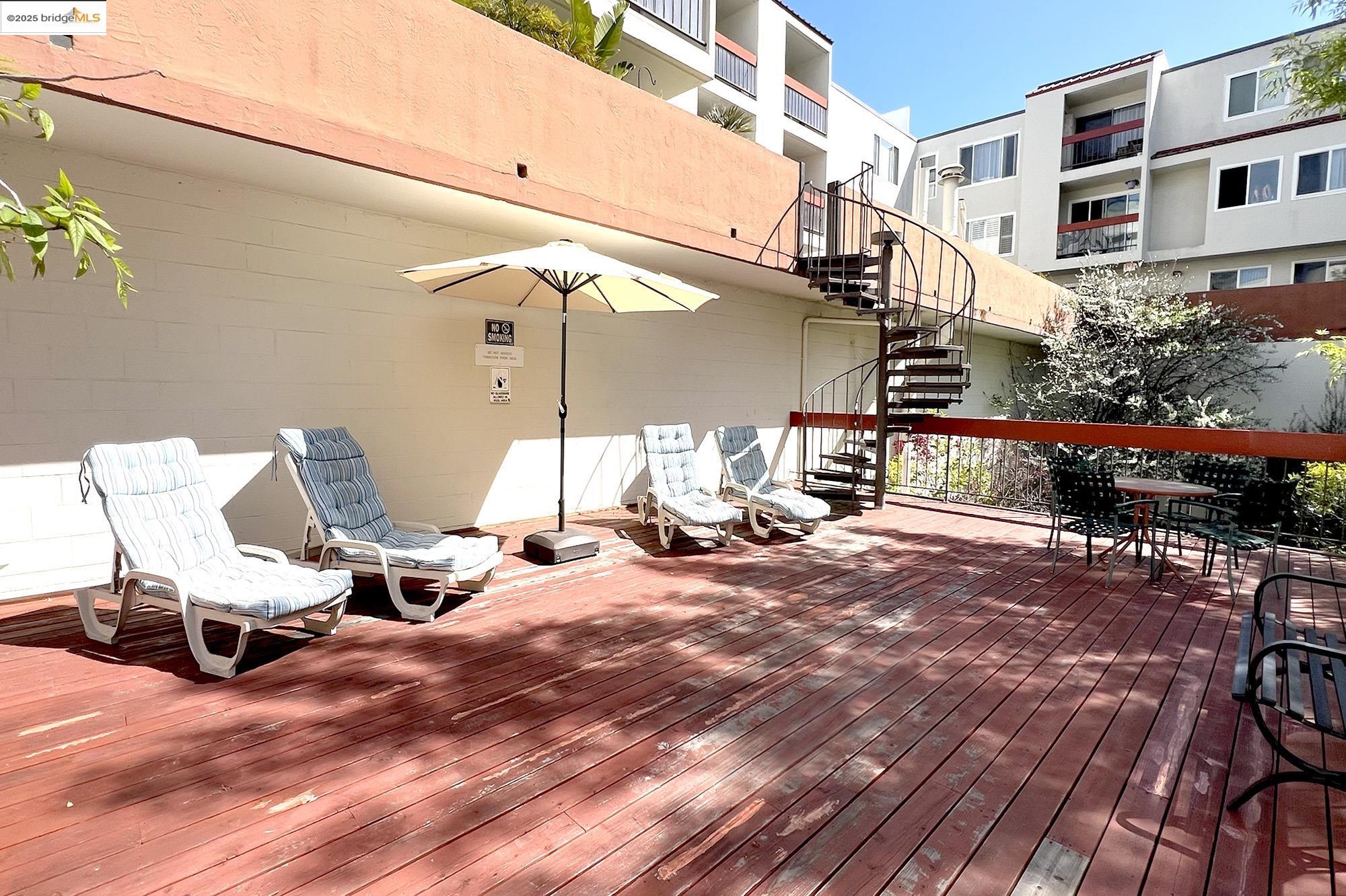 288 Whitmore St # 207