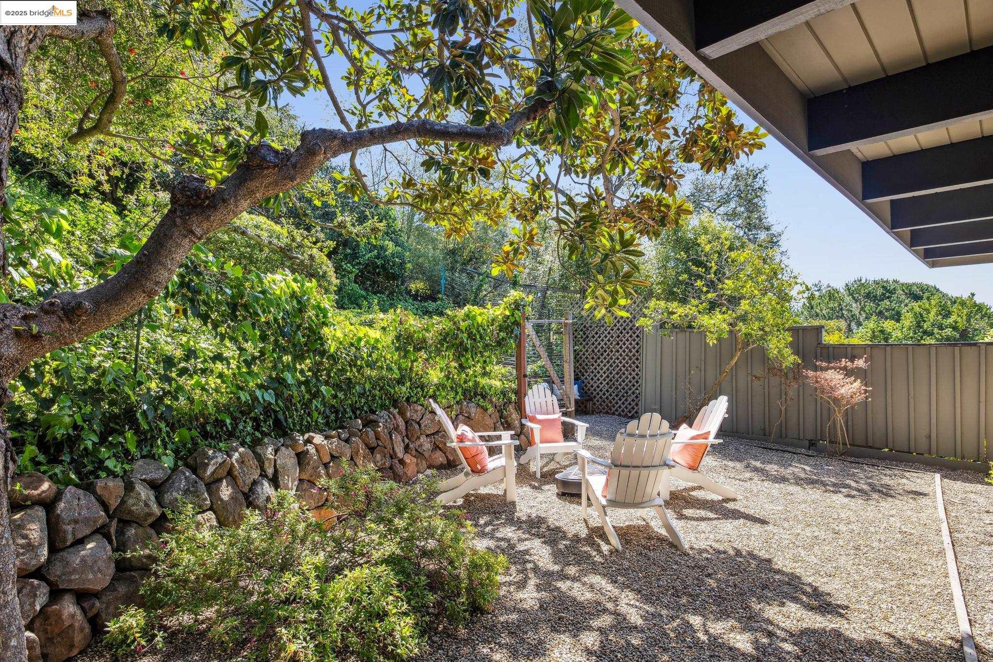 8 Norwood Avenue