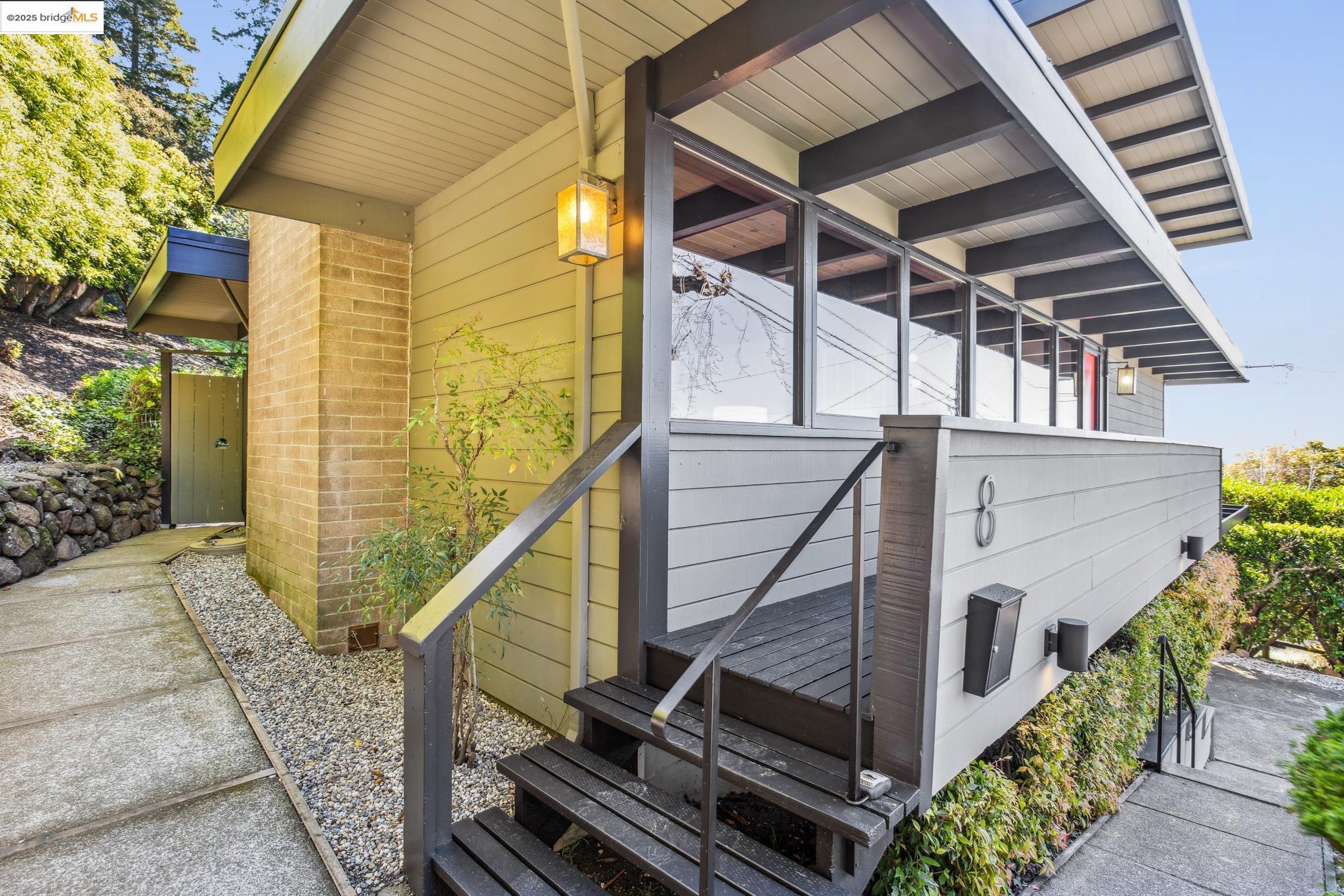 8 Norwood Avenue