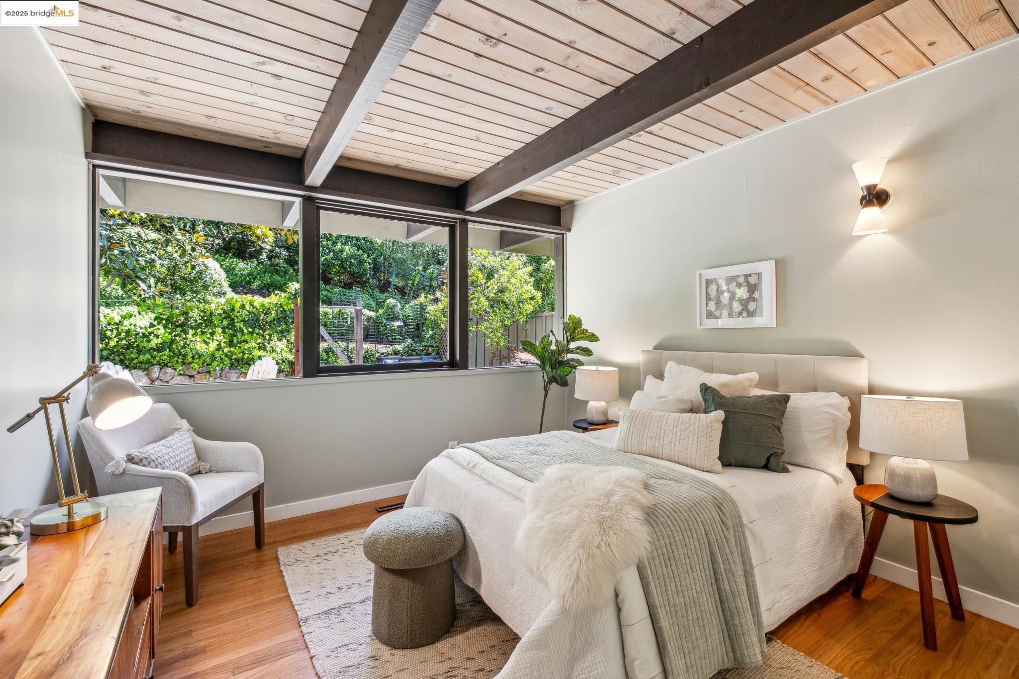 8 Norwood Avenue