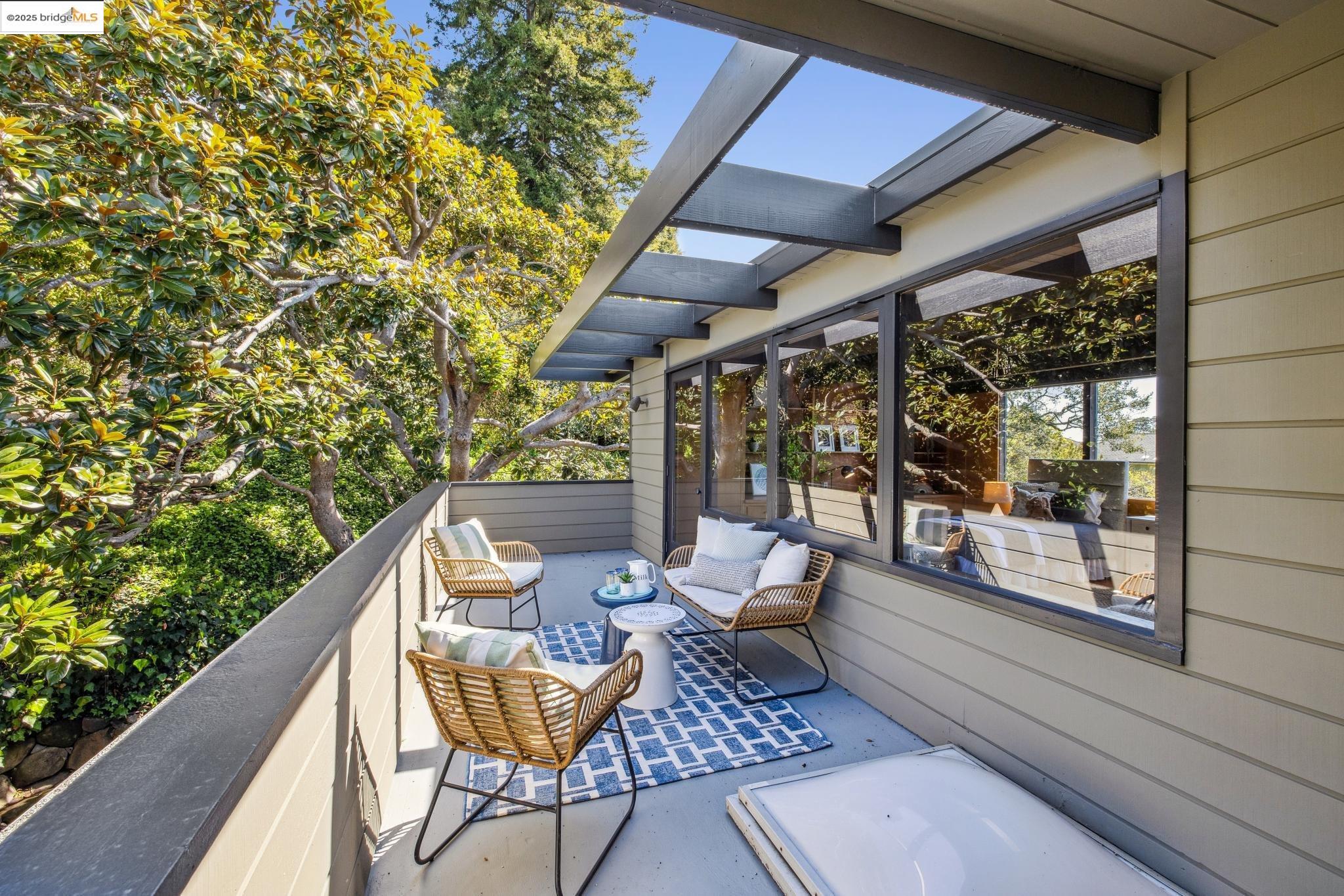 8 Norwood Avenue