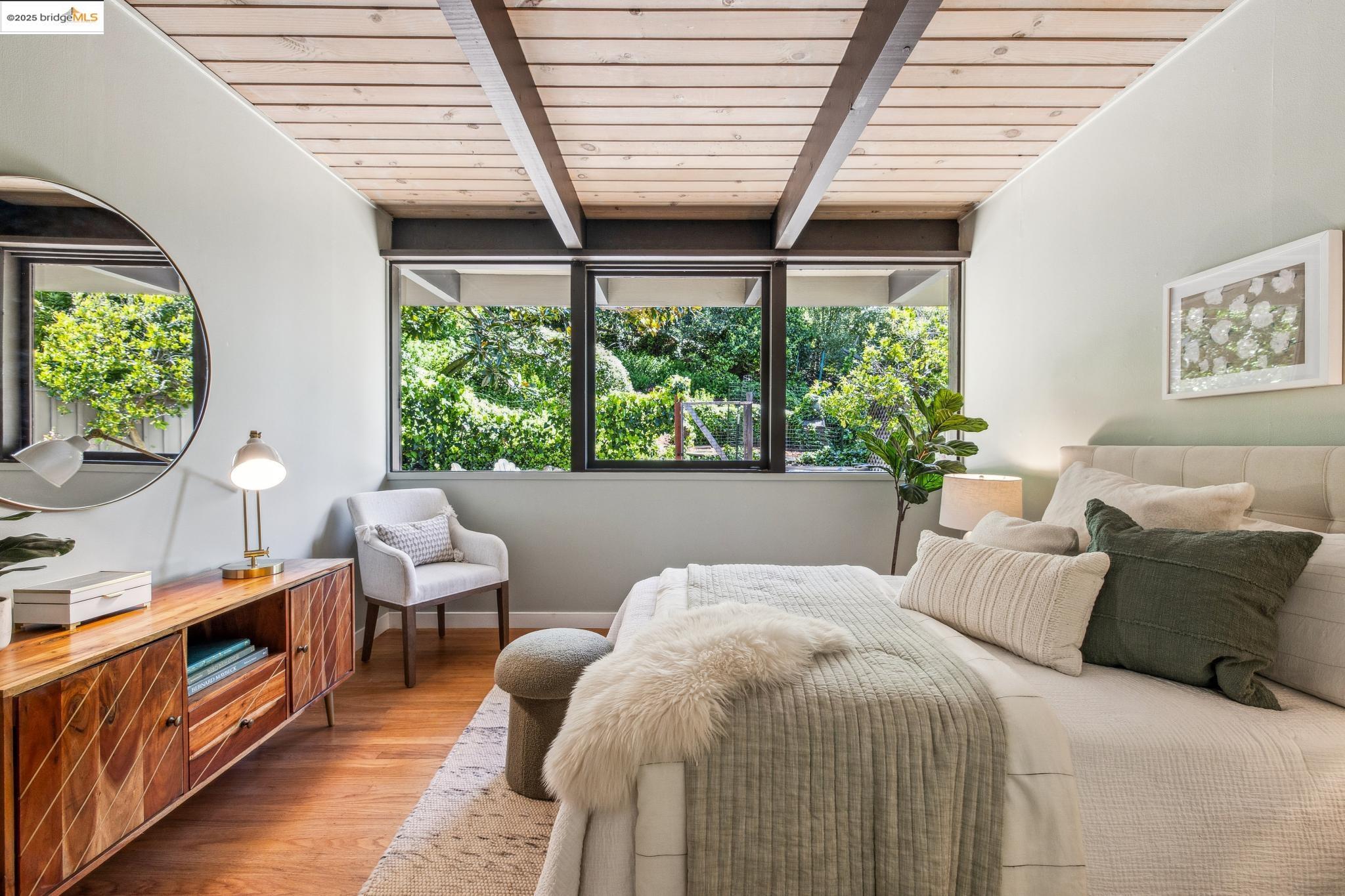 8 Norwood Avenue