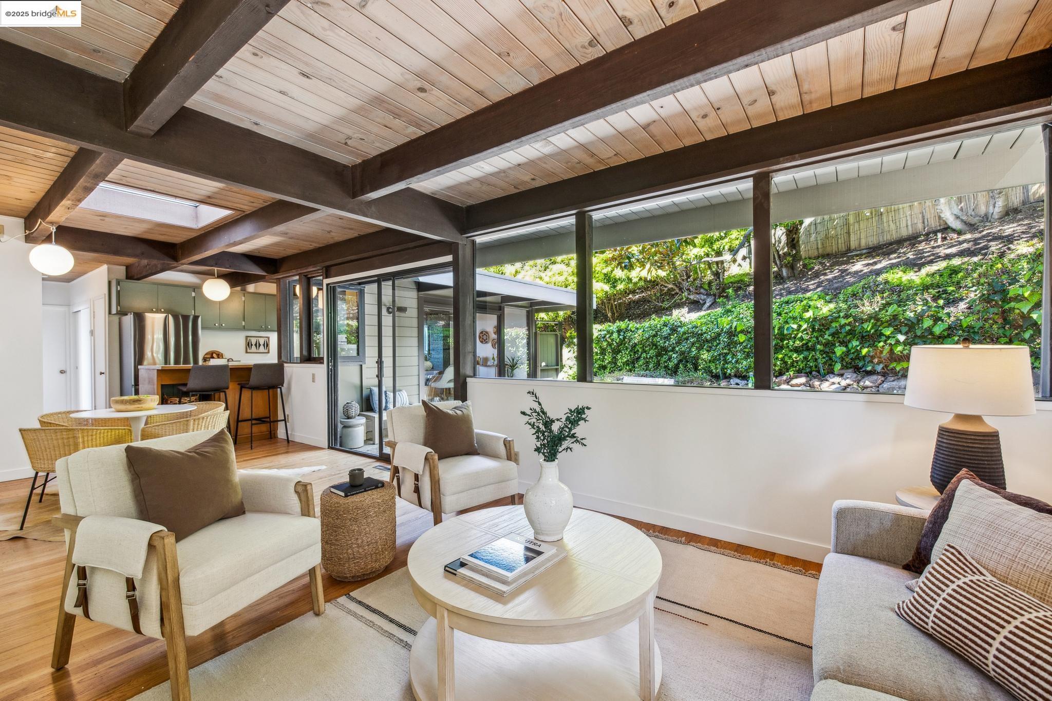 8 Norwood Avenue
