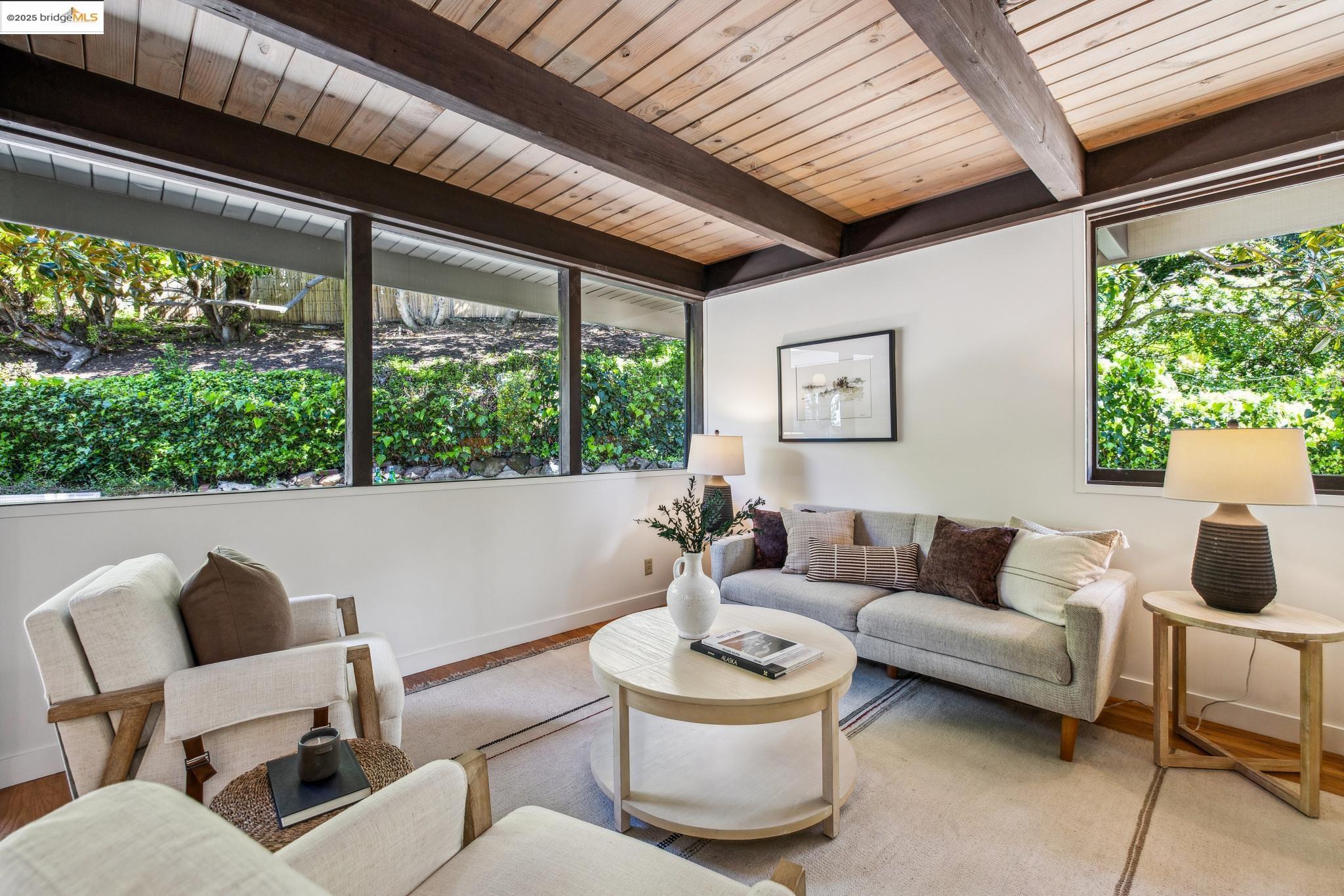 8 Norwood Avenue