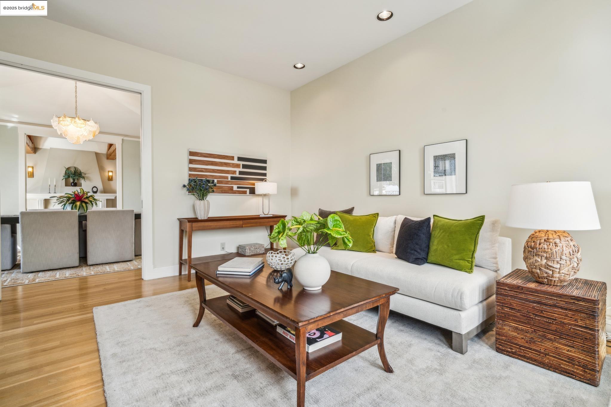 2861 Buena Vista Way