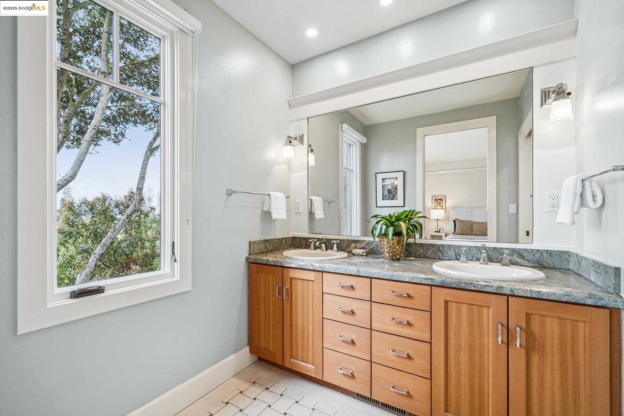2861 Buena Vista Way