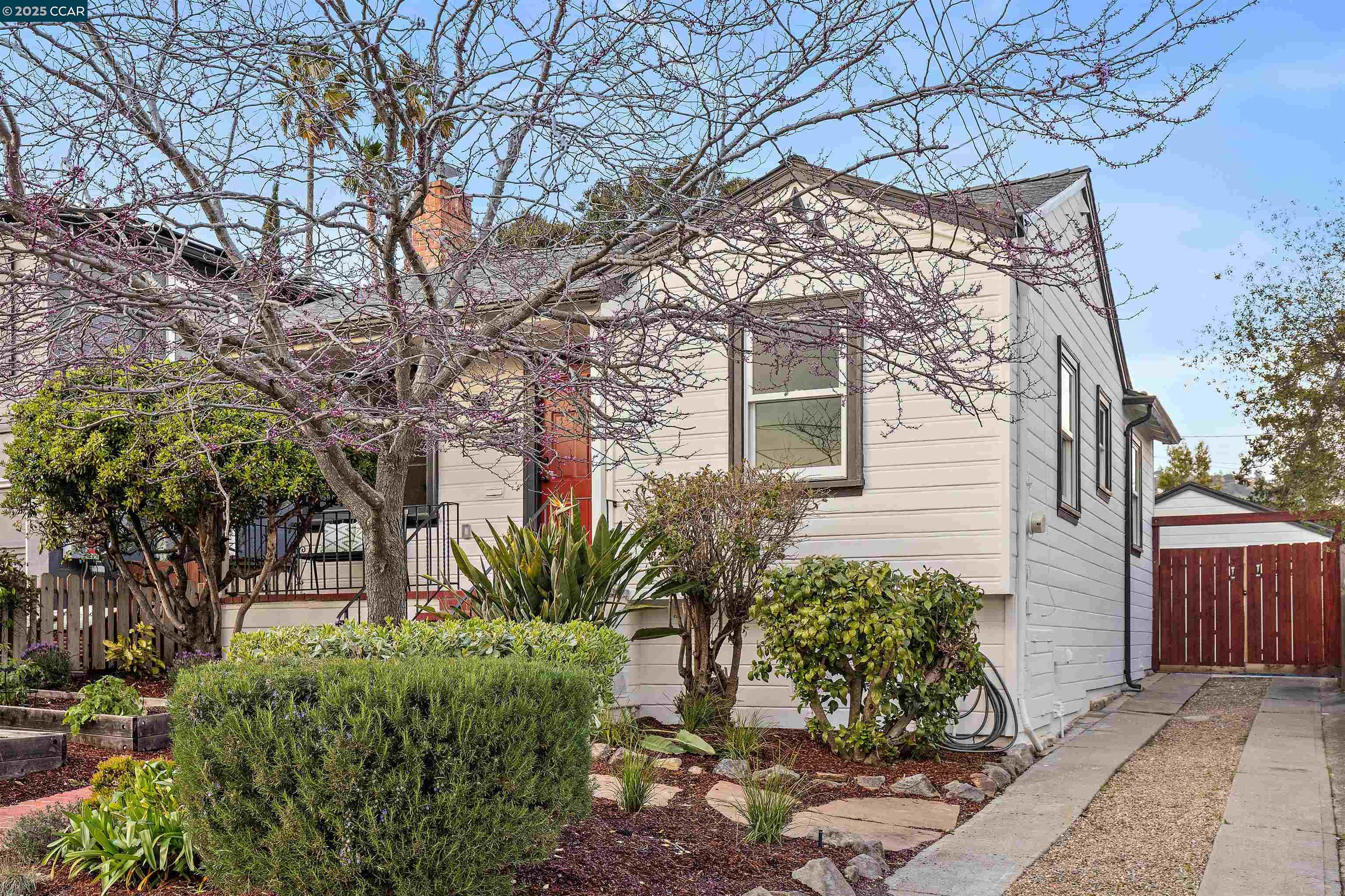 4450 Pampas Ave