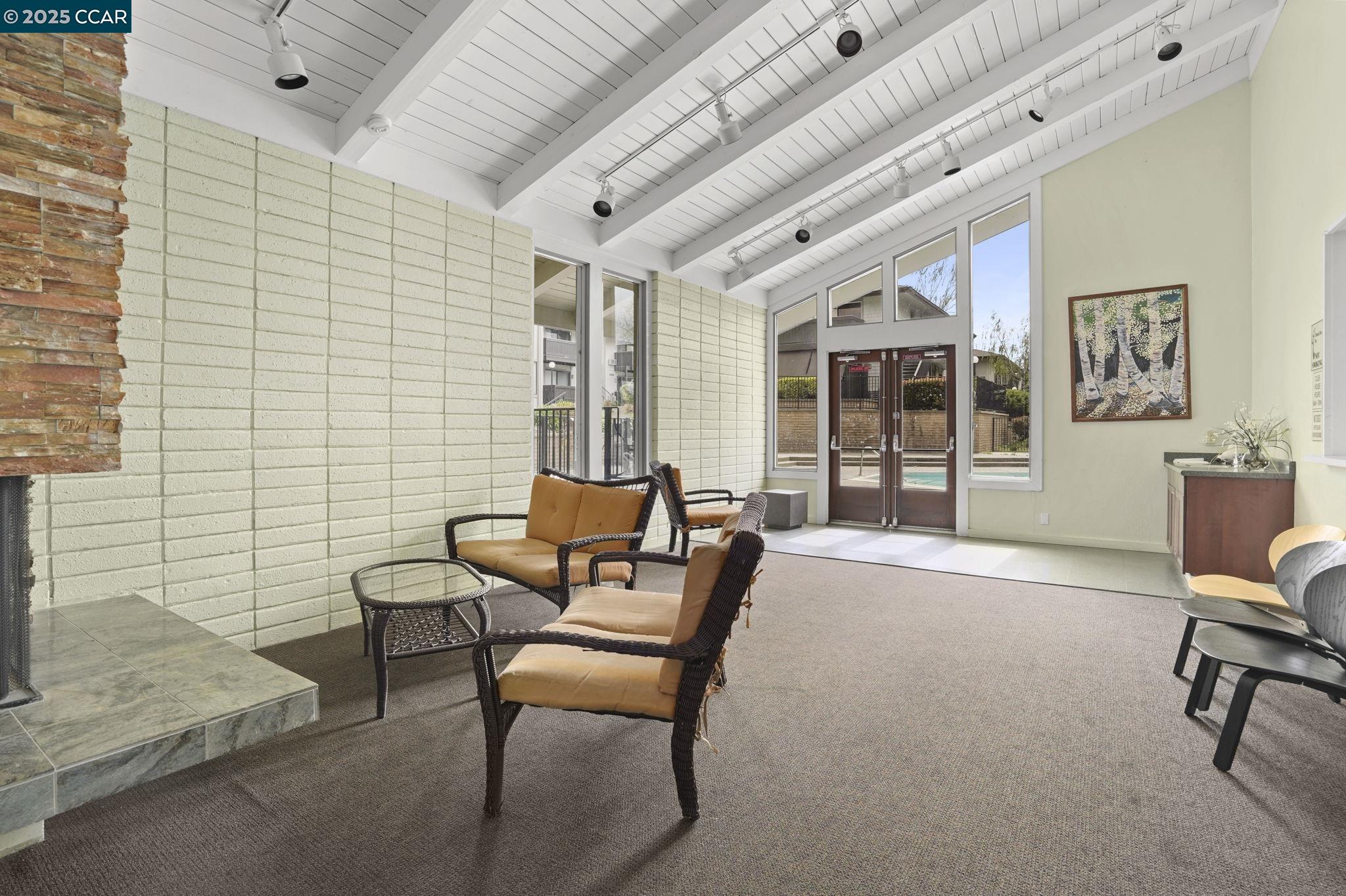 1407 Marchbanks Drive # 4