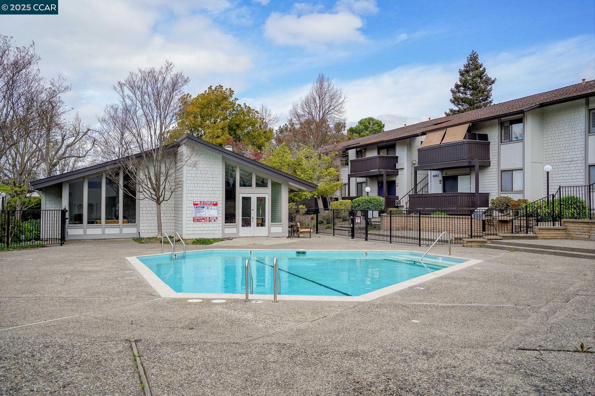 1407 Marchbanks Drive # 4