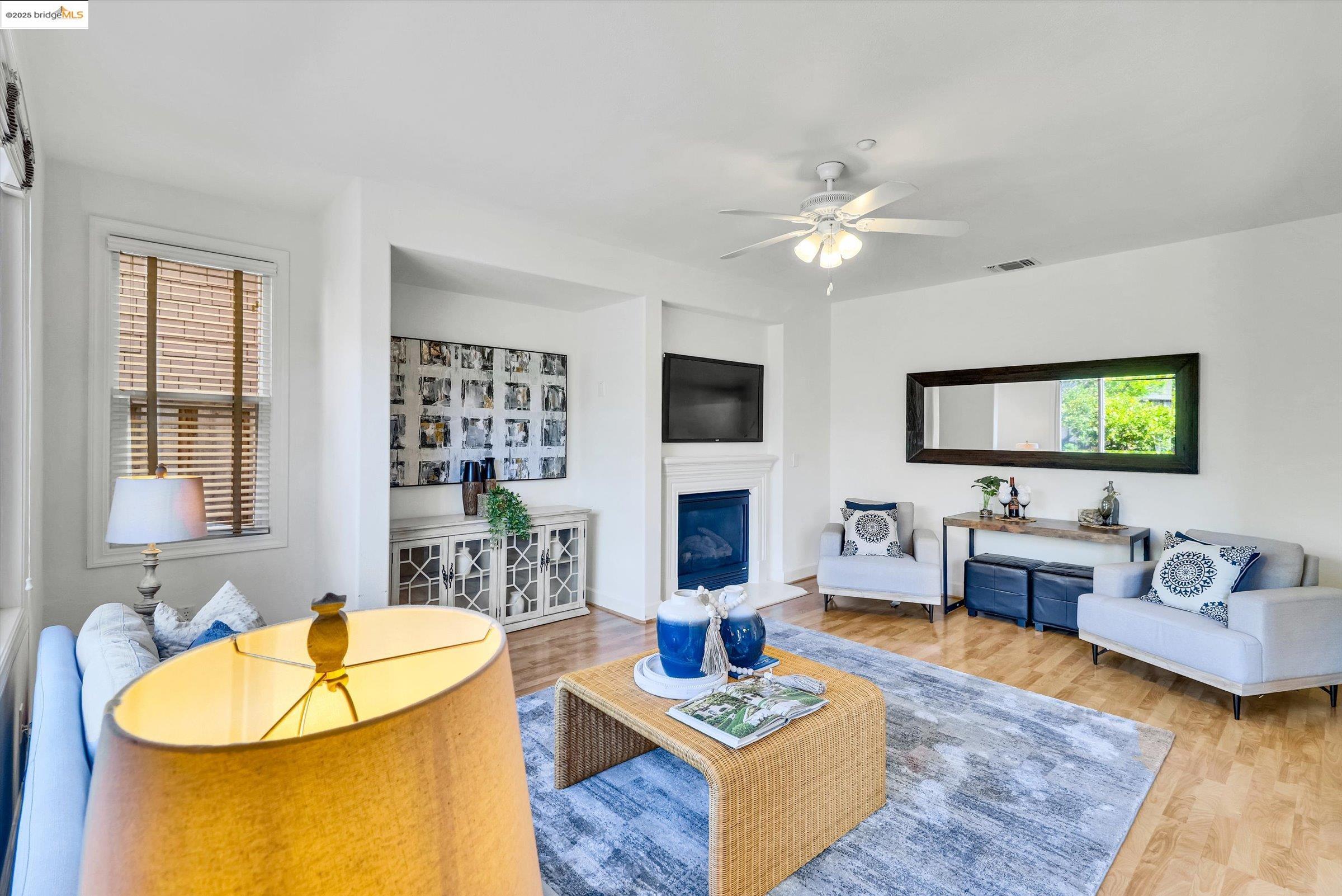 235 Paradise Bay Ct